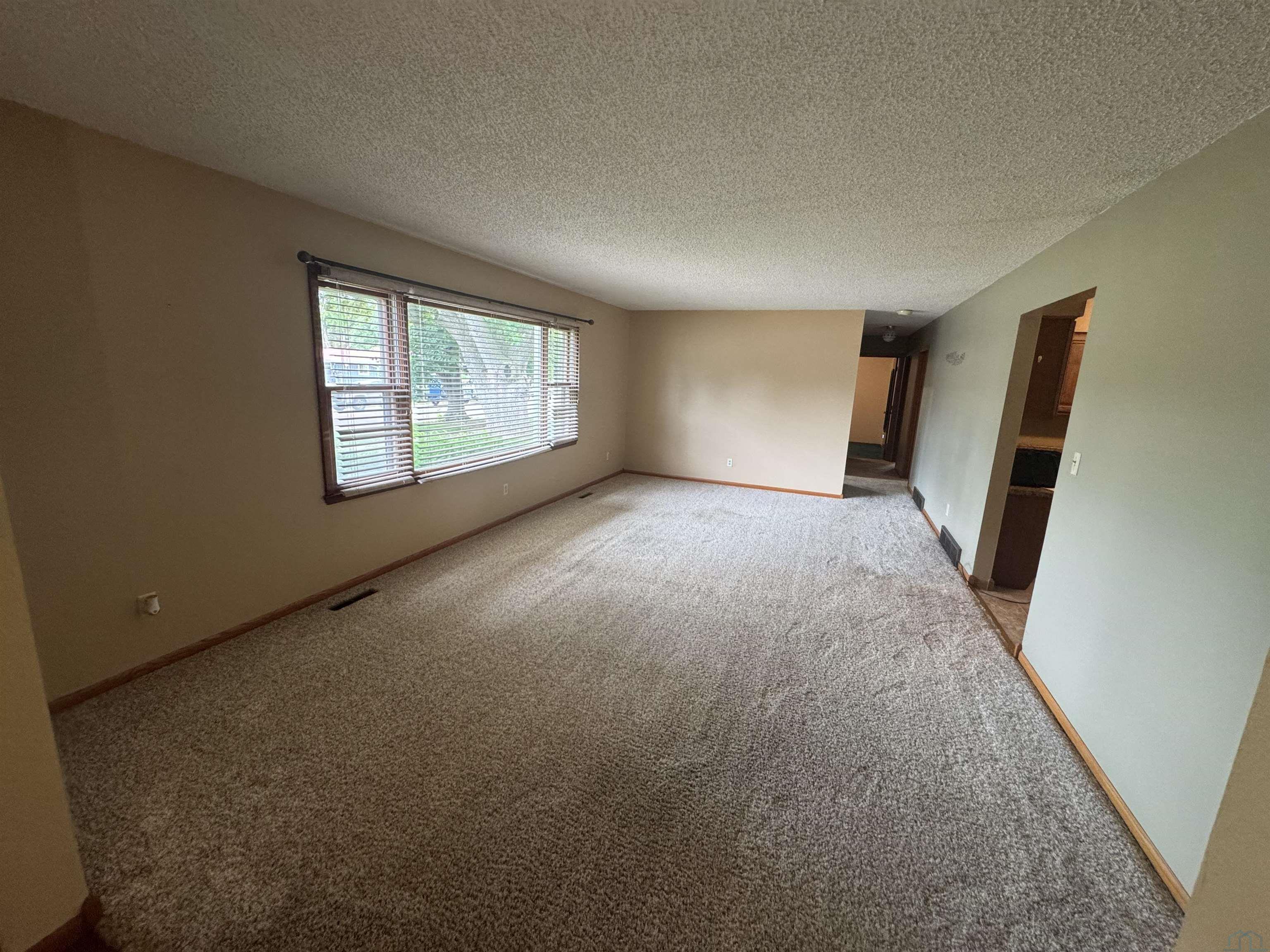 MLS #833566