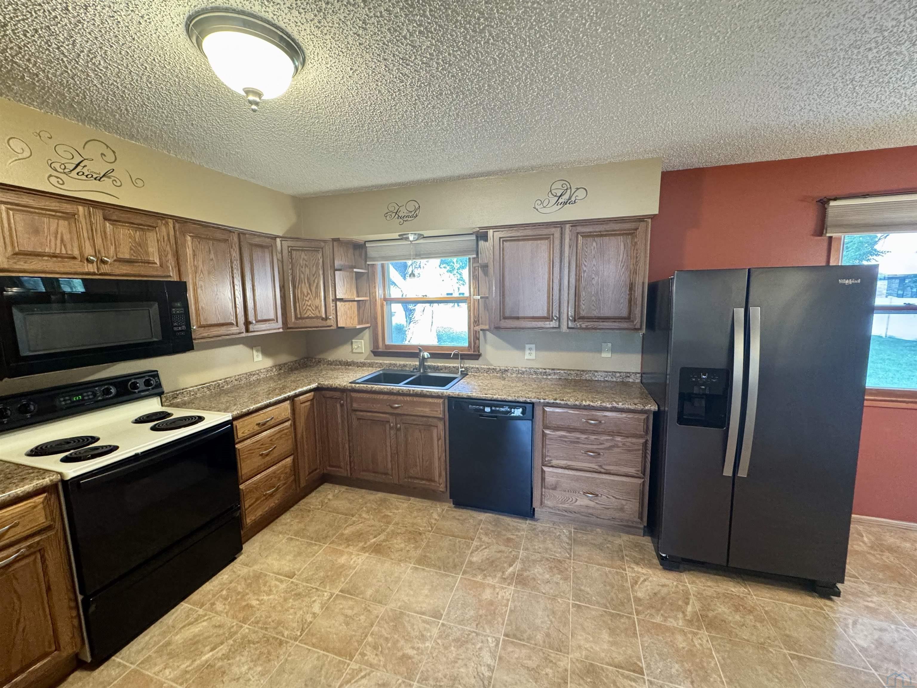 MLS #833566