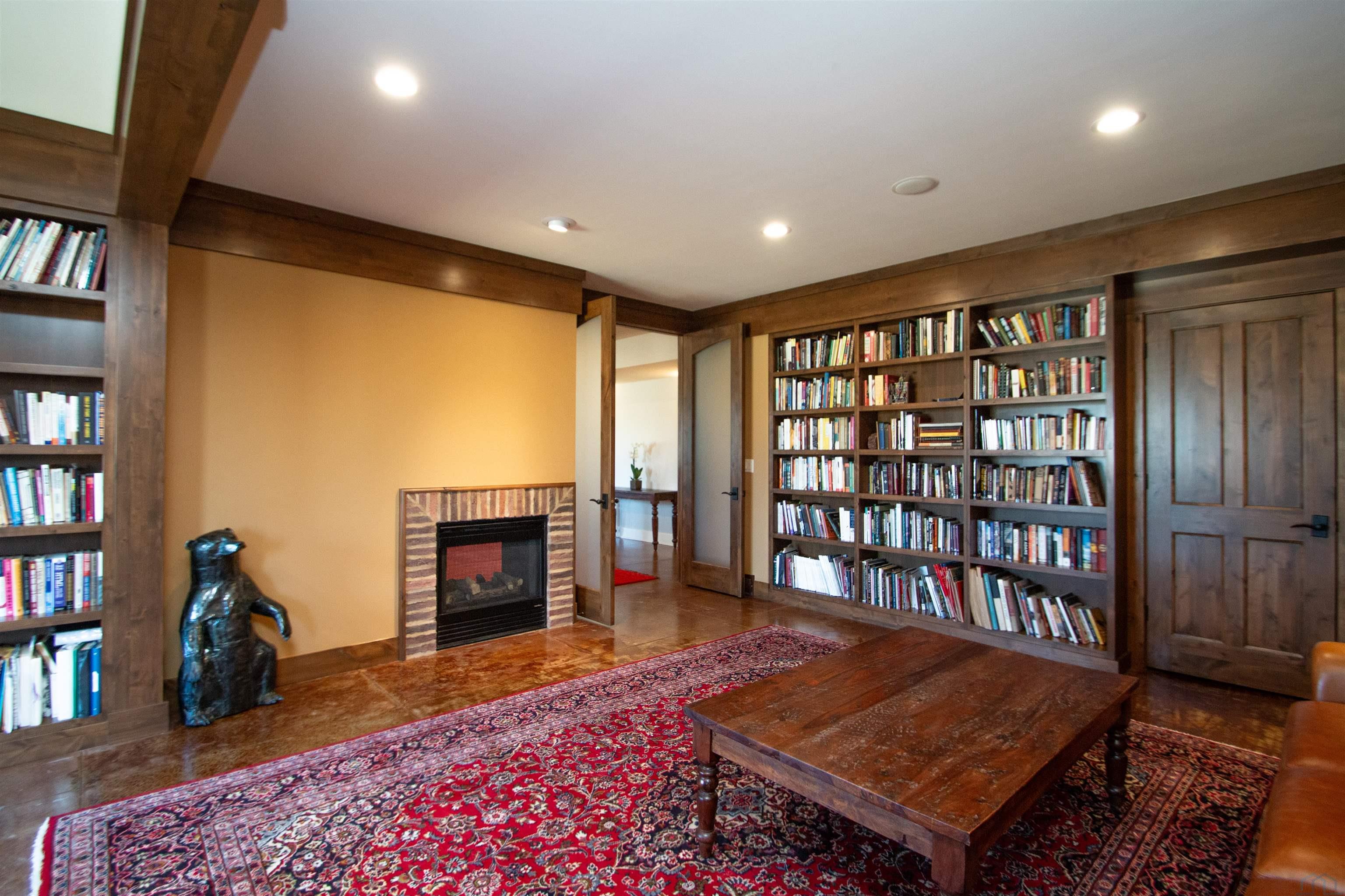 MLS #833575