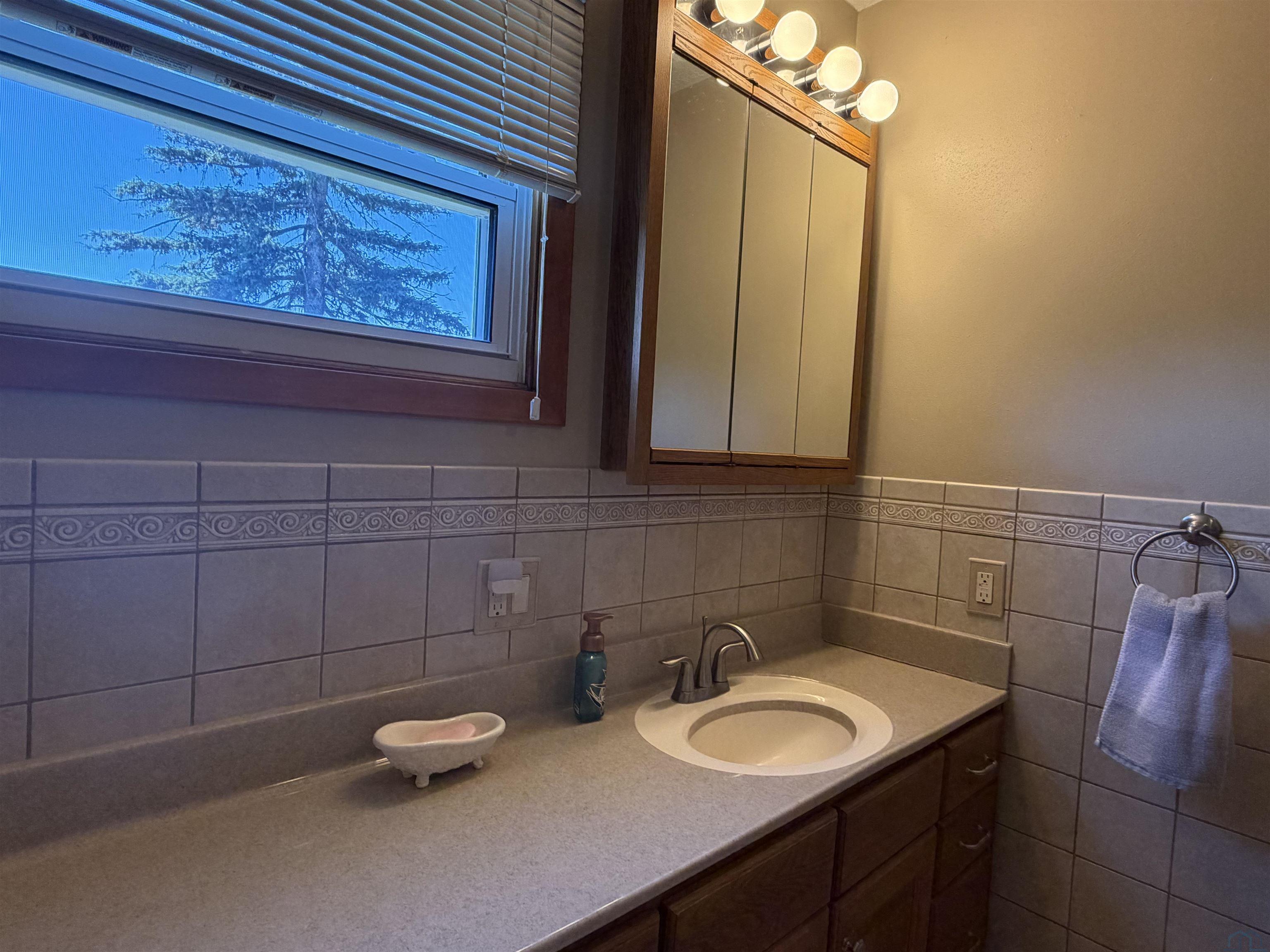 MLS #833580
