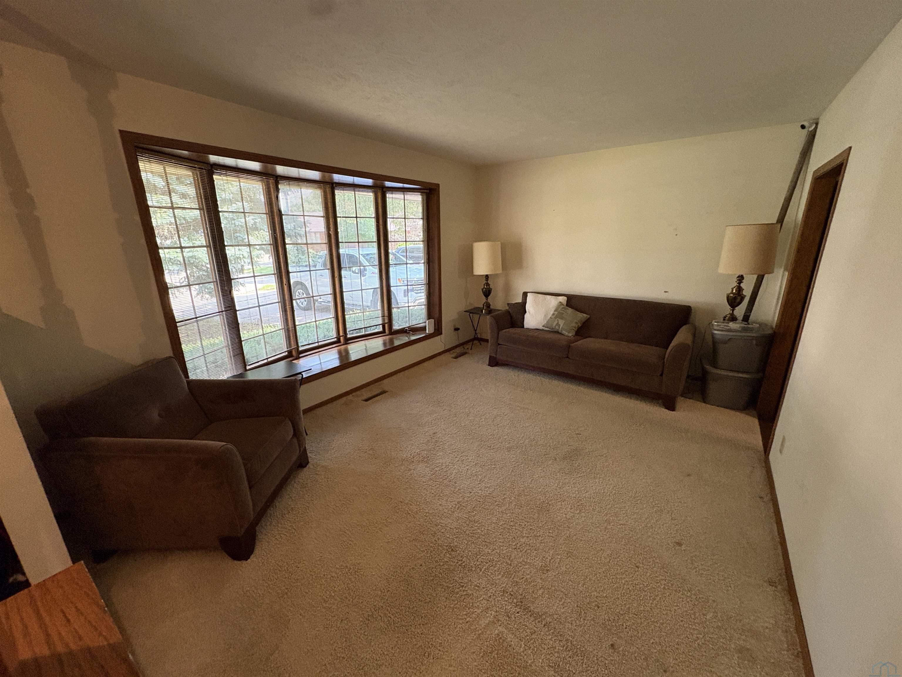 MLS #833600
