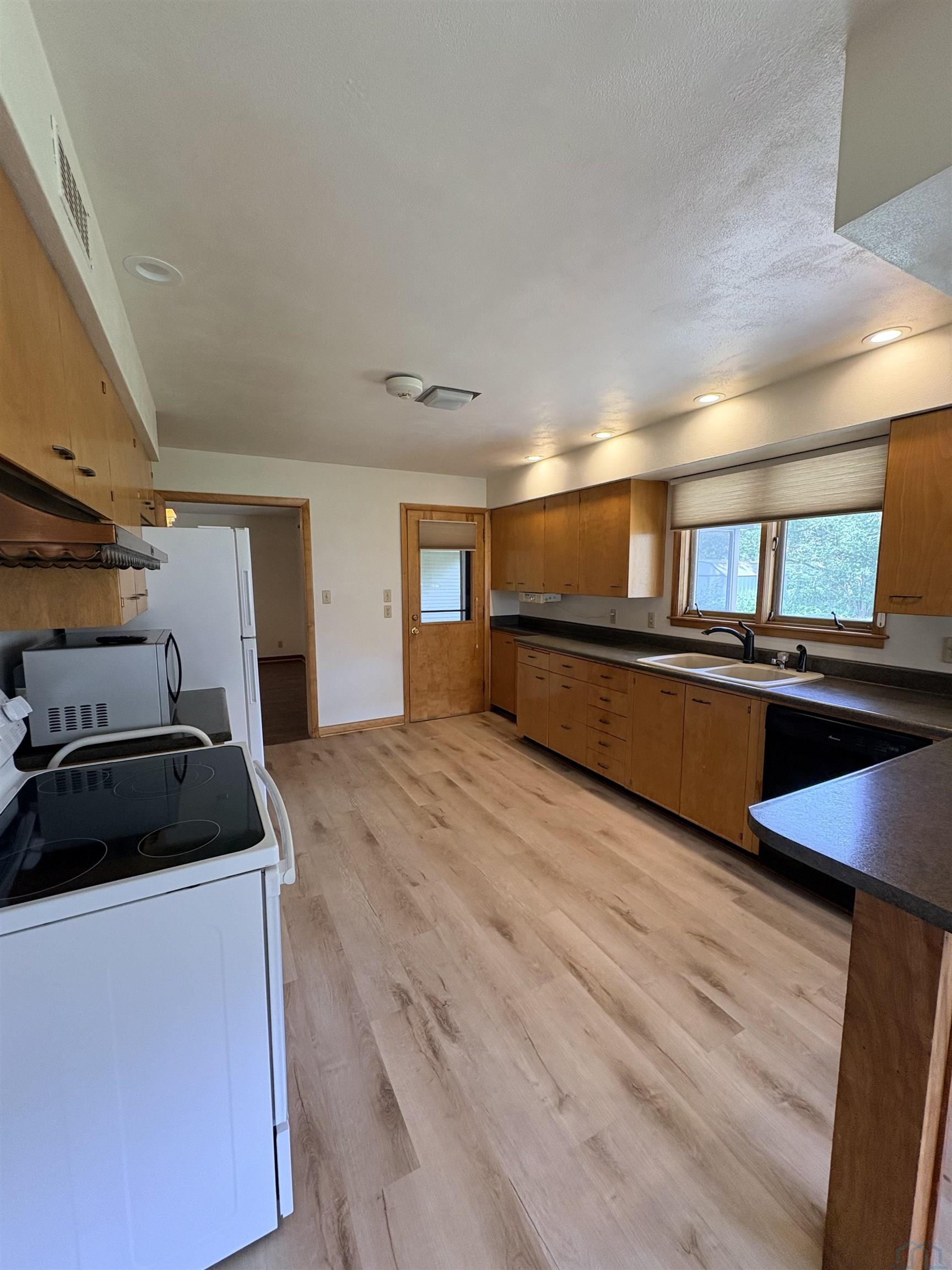 MLS #833601