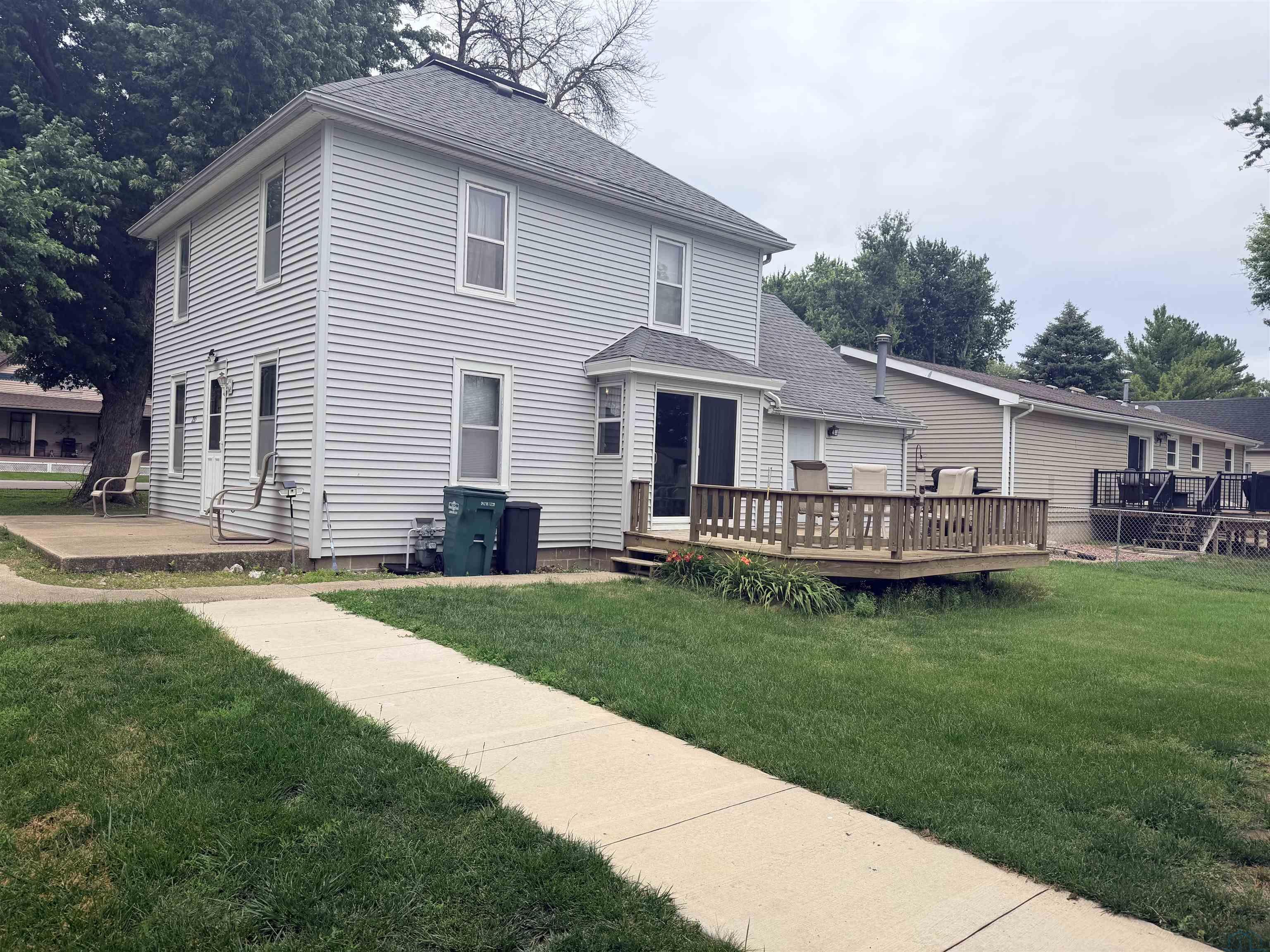 235 Williams, Merrill, IA 51038 