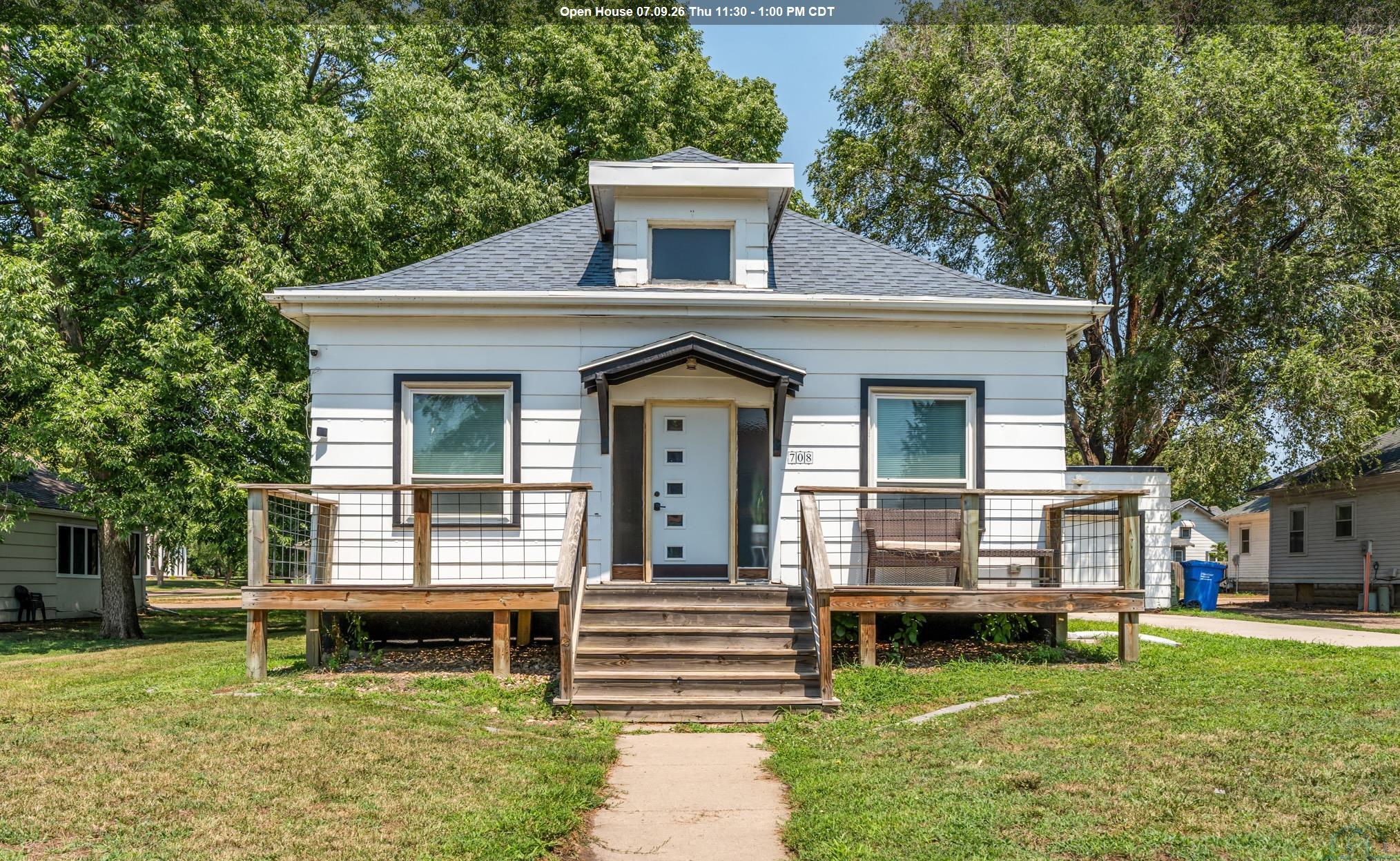 708 Main E, Vermillion, SD 57069 