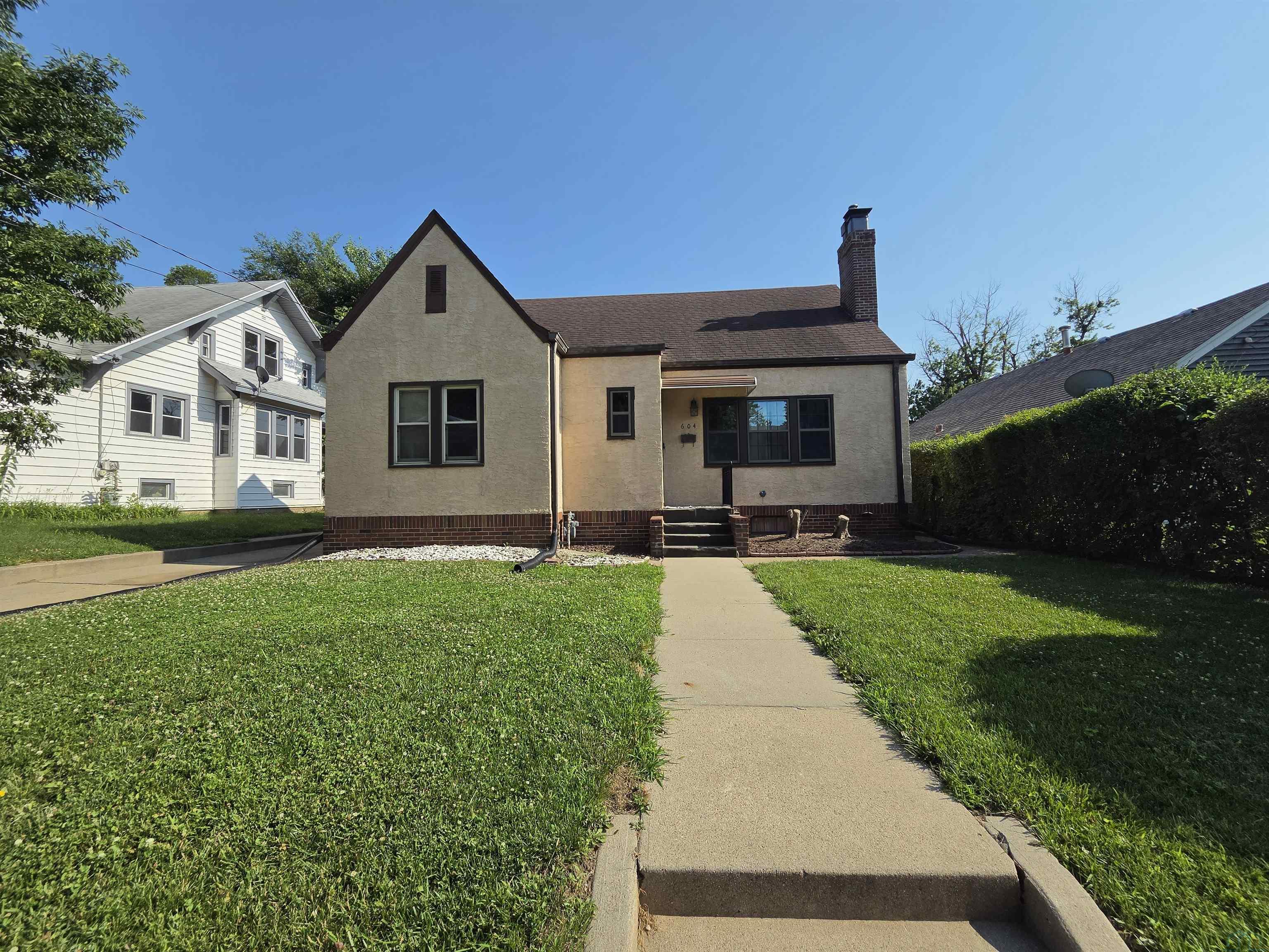 604 36, Sioux City, IA 51104 