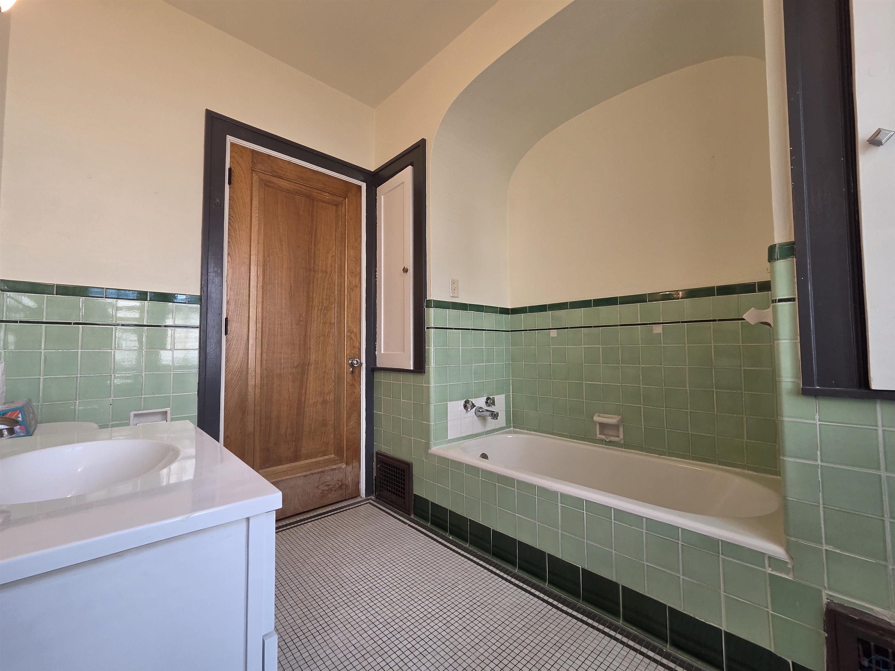 MLS #833620