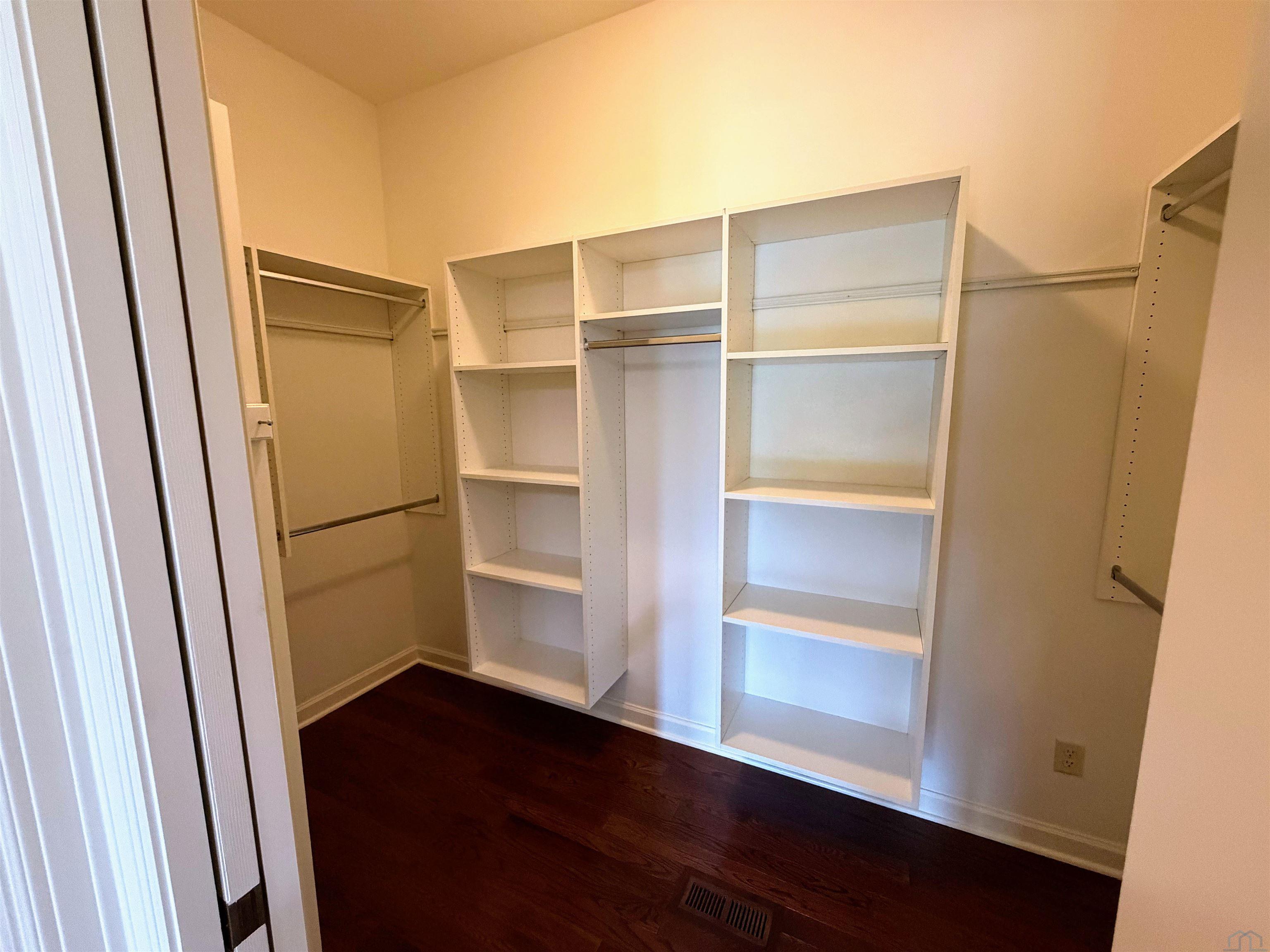 MLS #833628