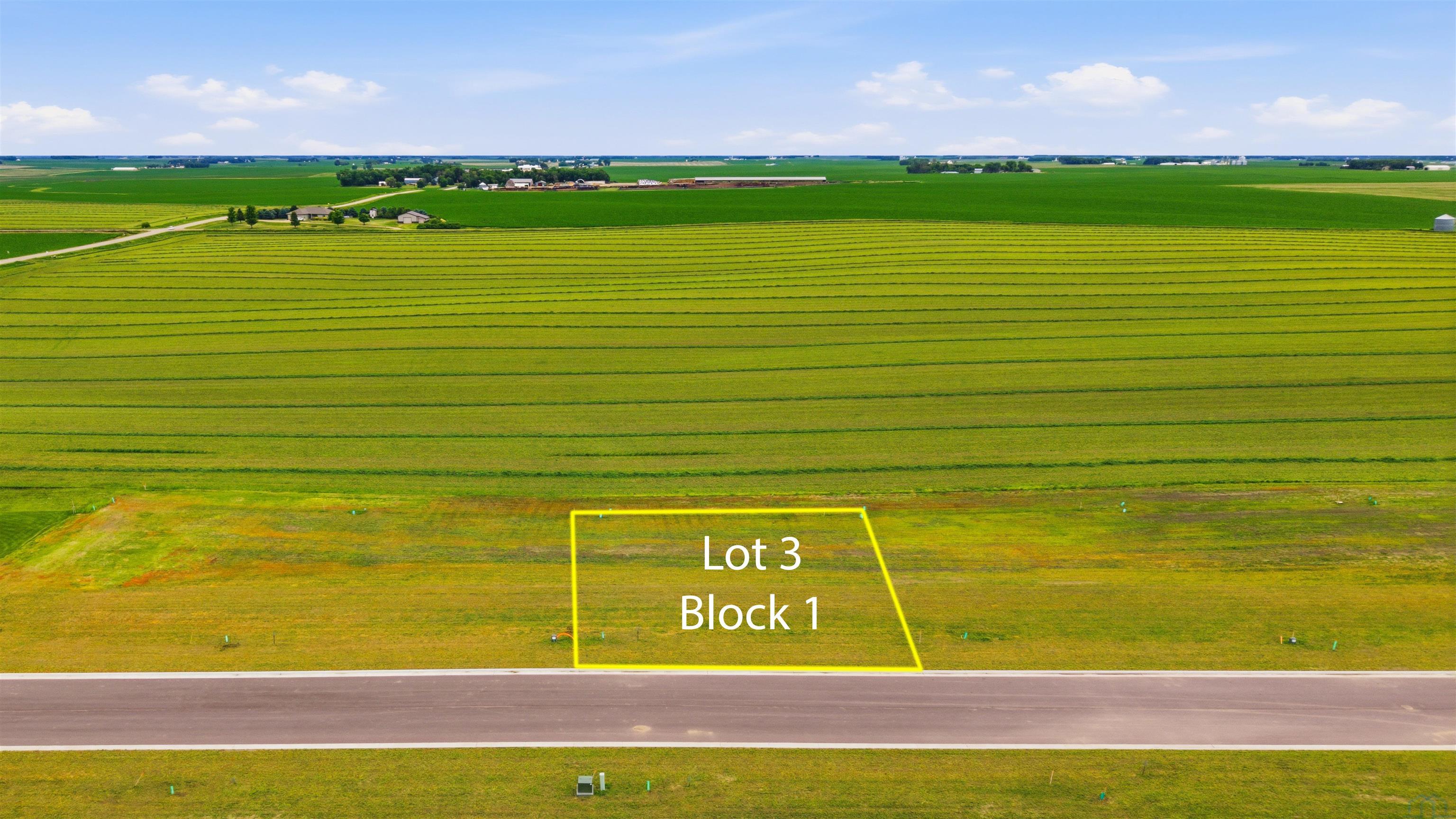 1409 Castle St, Larchwood, IA 51241 