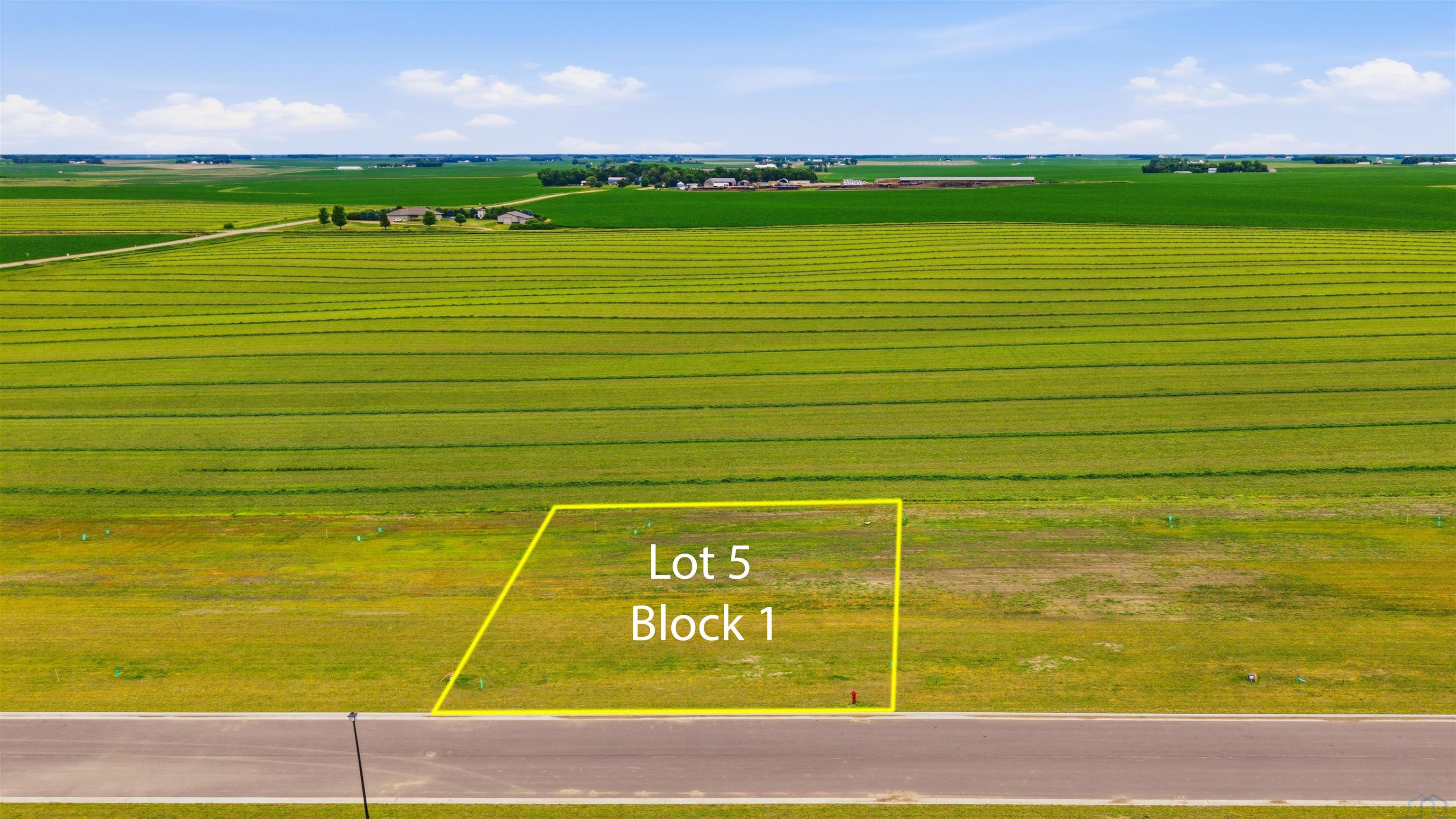 1501 Castle St, Larchwood, IA 51241 