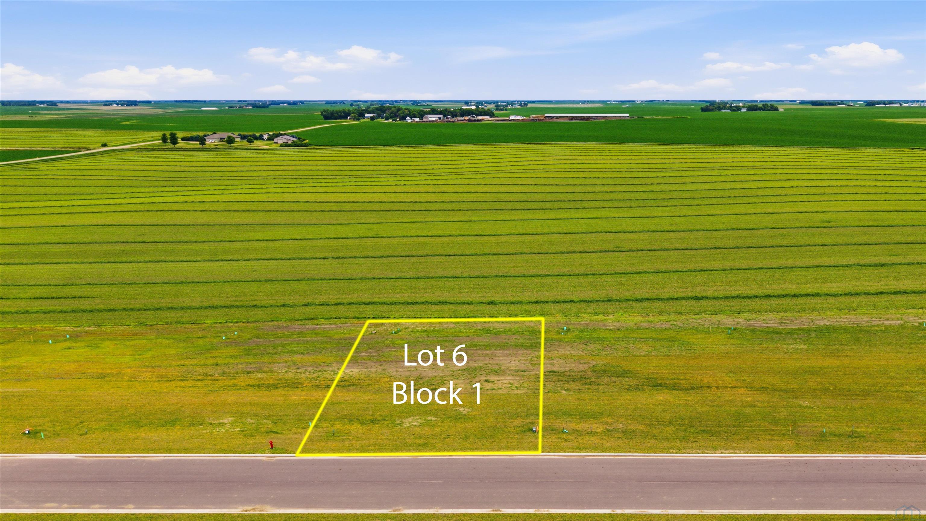 1503 Castle St, Larchwood, IA 51241 