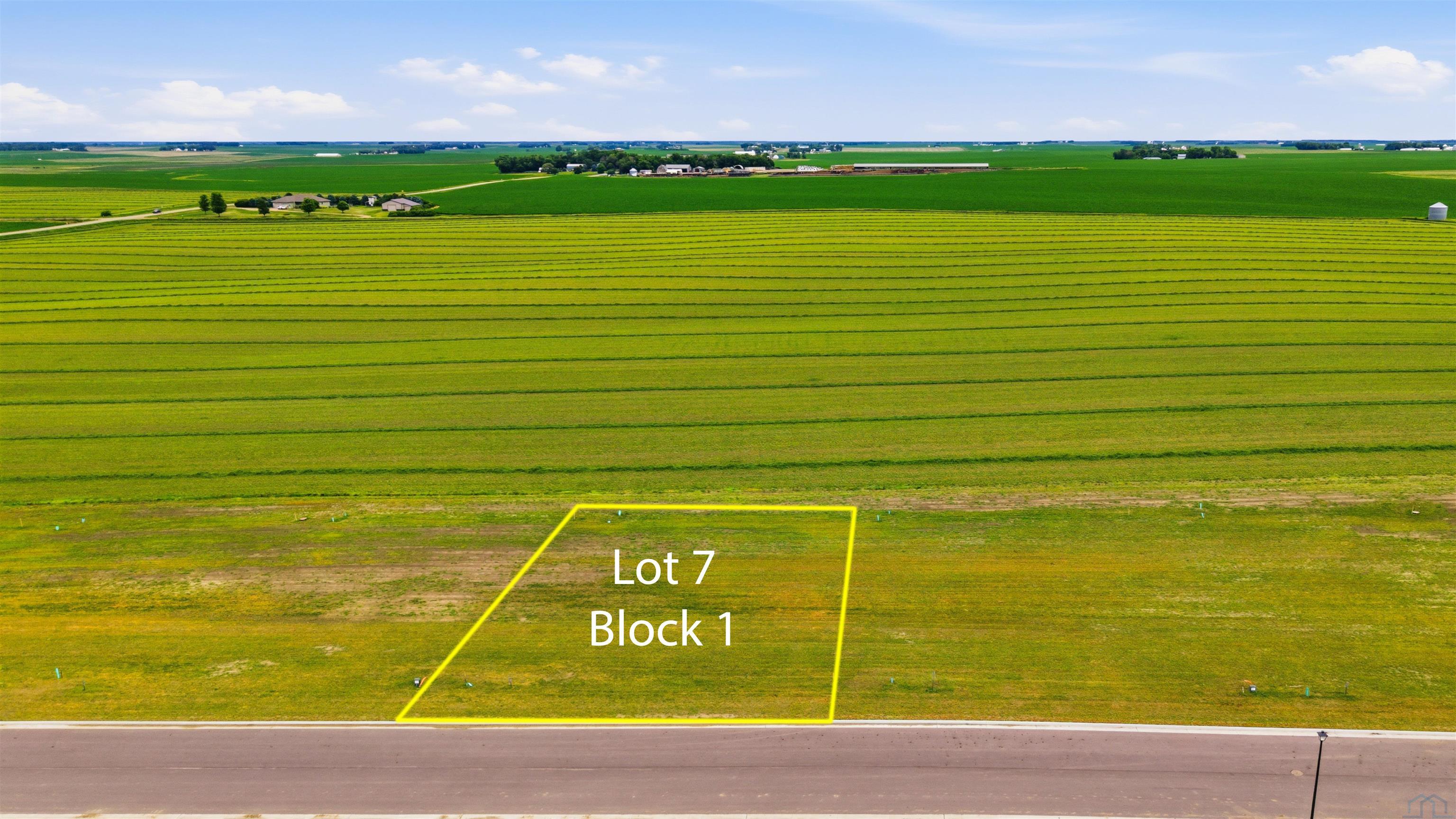 1505 Castle St, Larchwood, IA 51241 