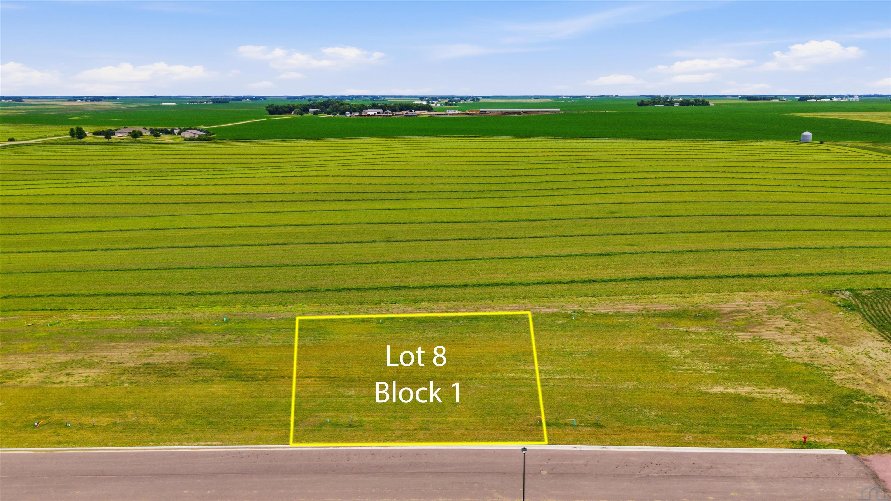 1507 Castle St, Larchwood, IA 51241 