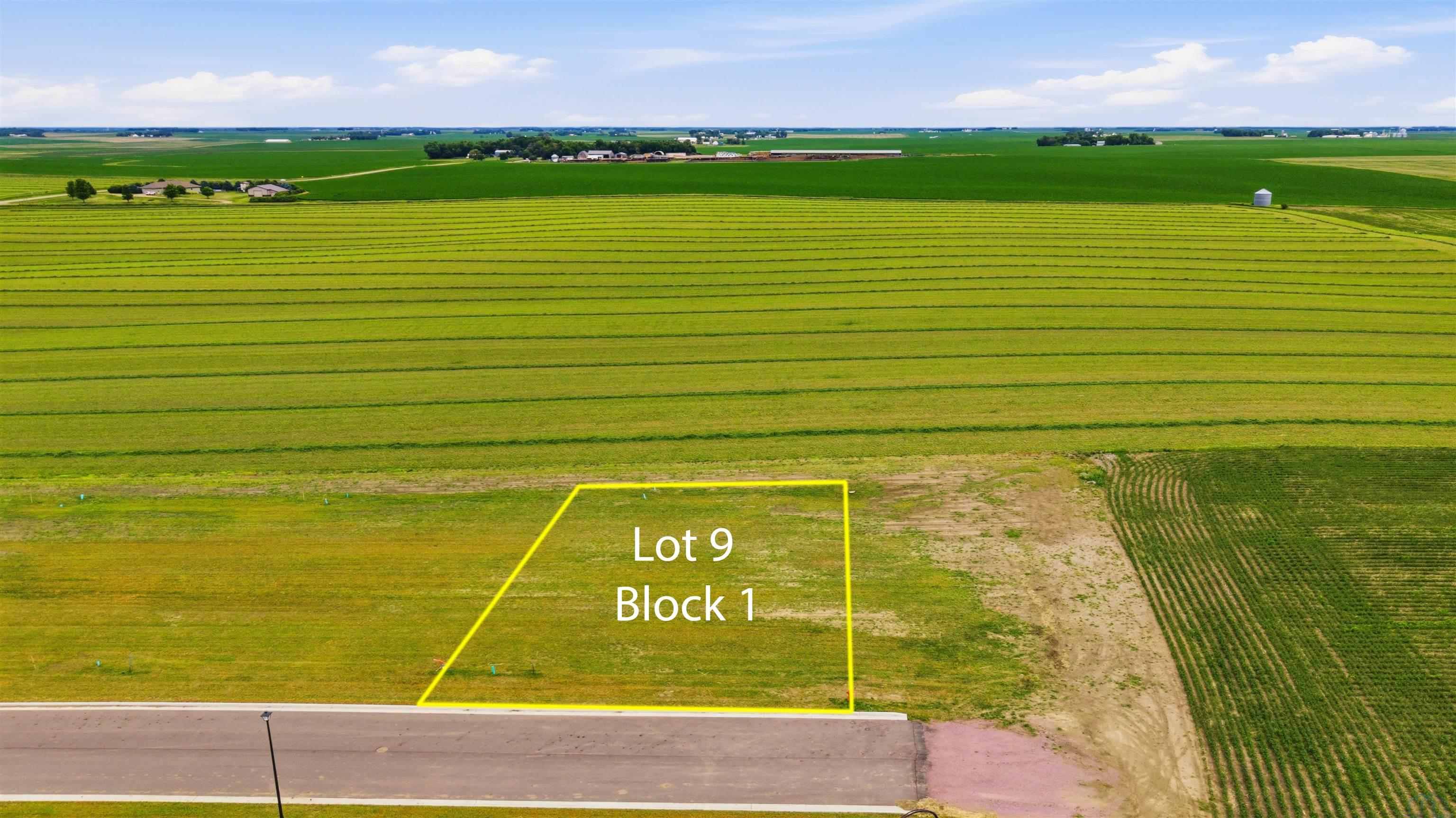 1509 Castle St, Larchwood, IA 51241 