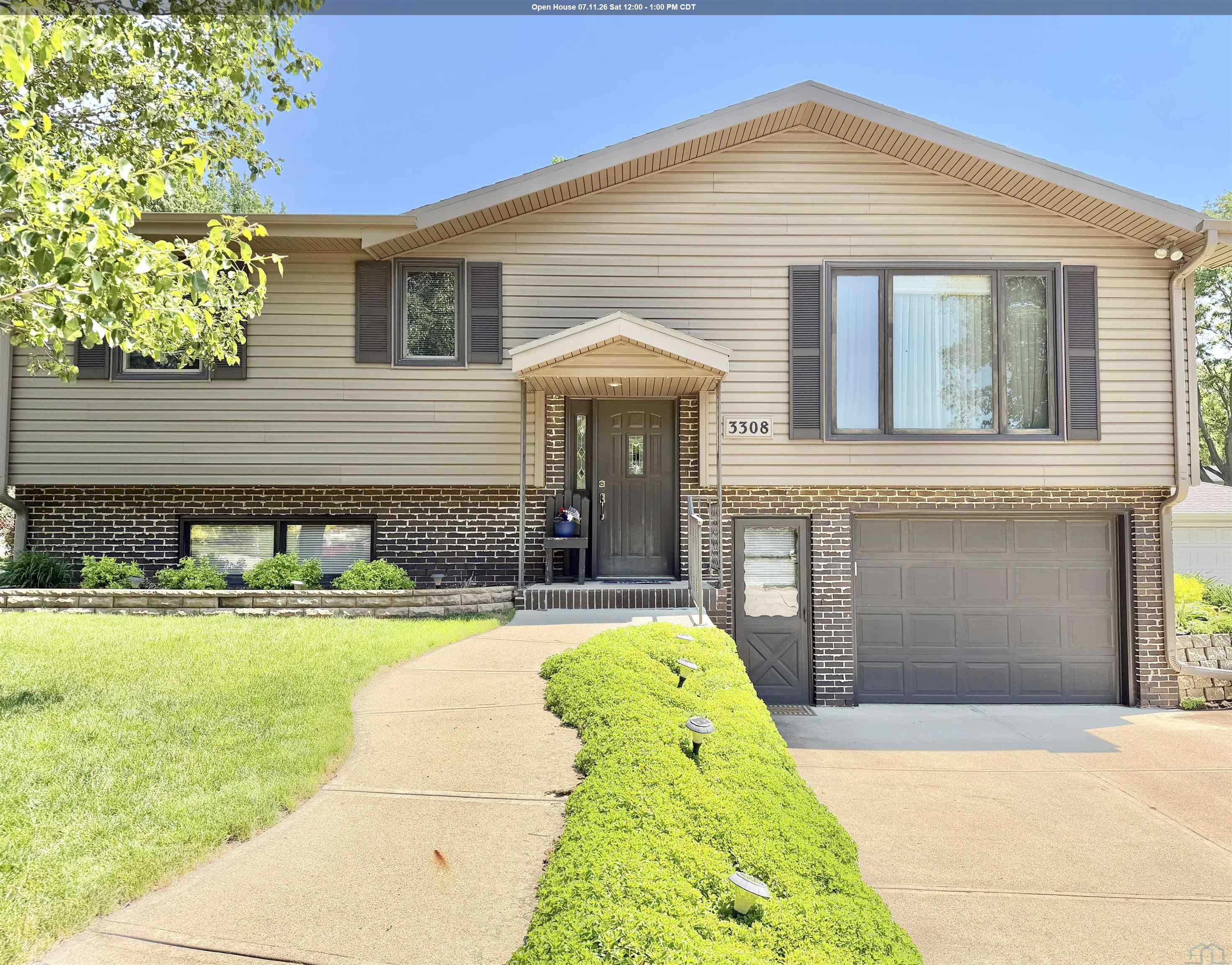 3308 Clinton St S, Sioux City, IA 51106 