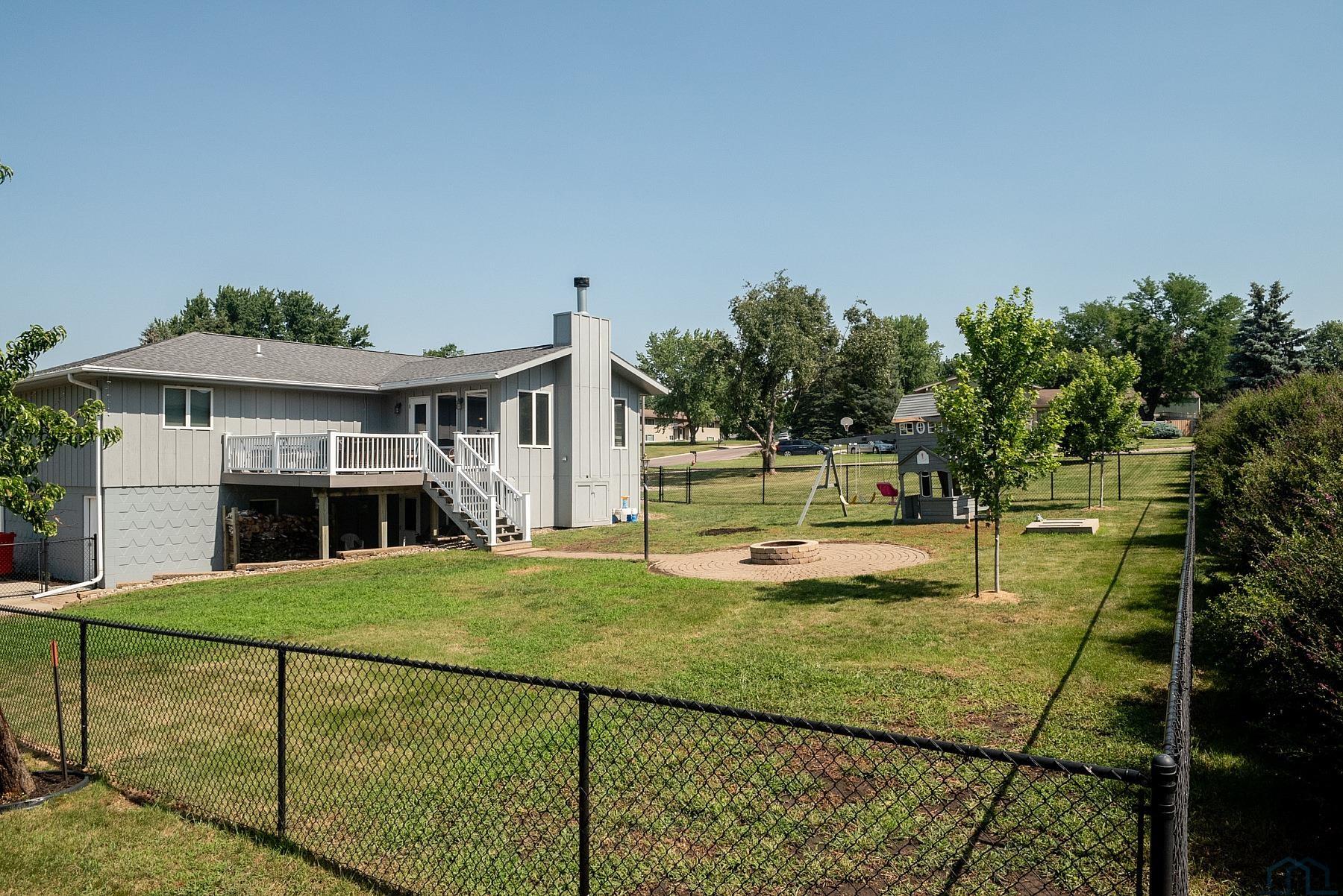 MLS #833676