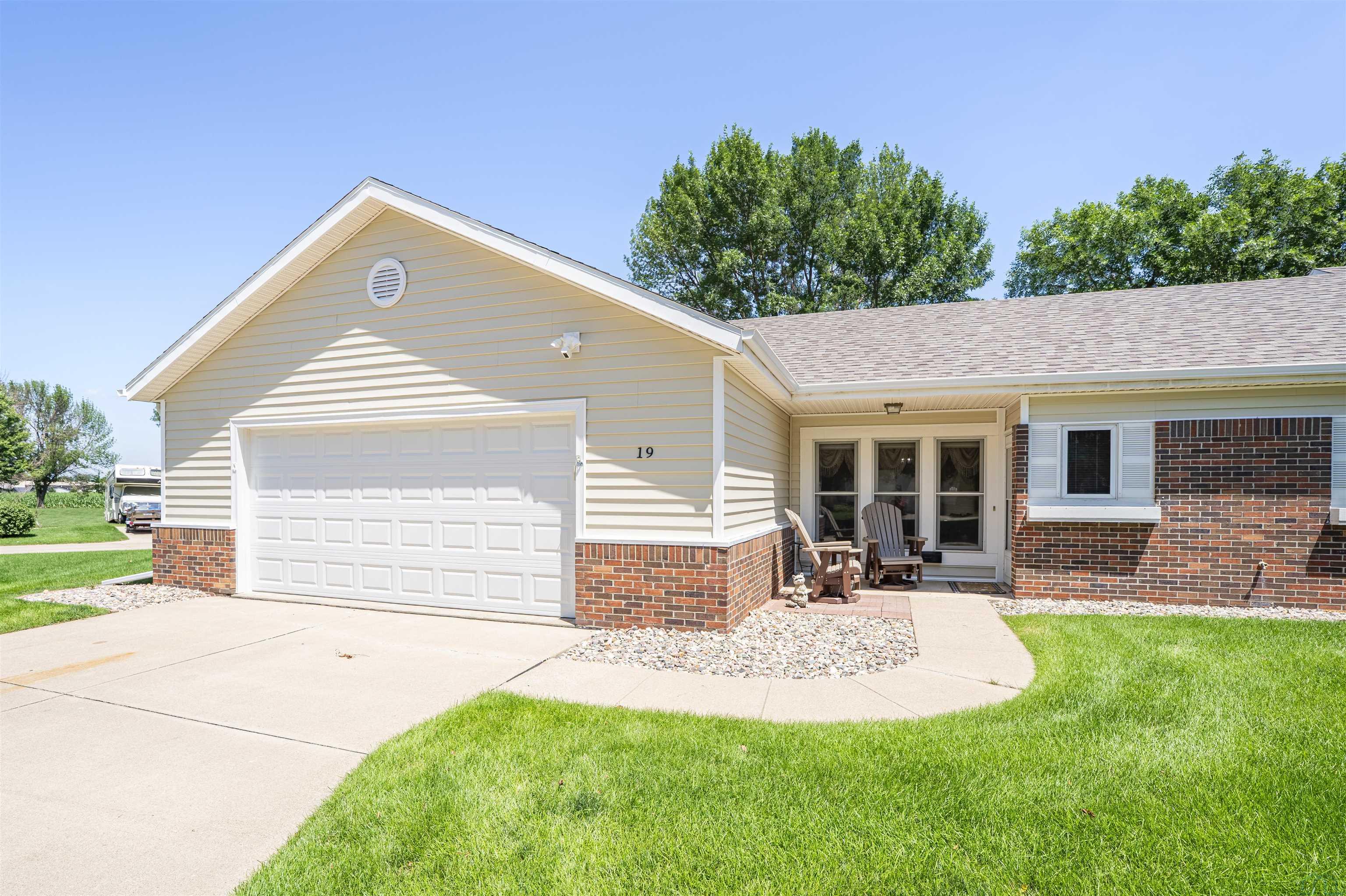 19 Park Village, LeMars, IA 51031 