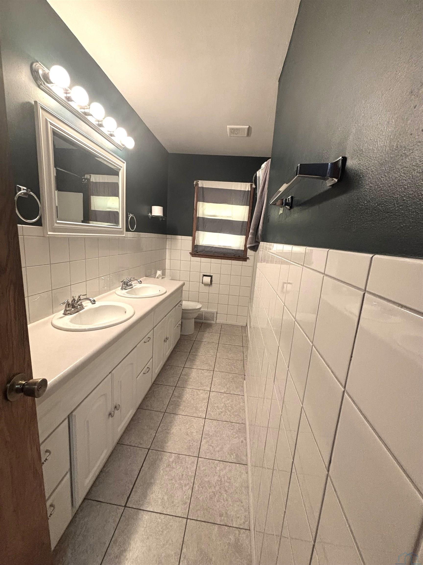 MLS #833693