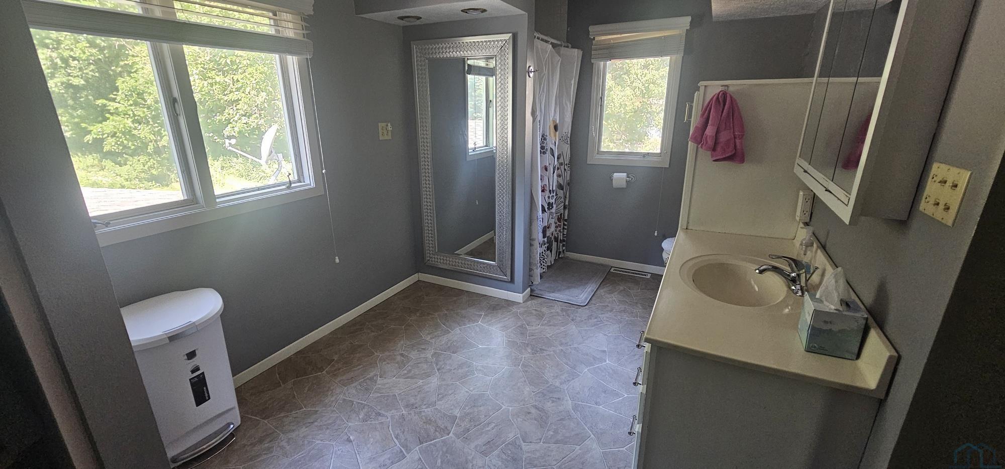 MLS #833694