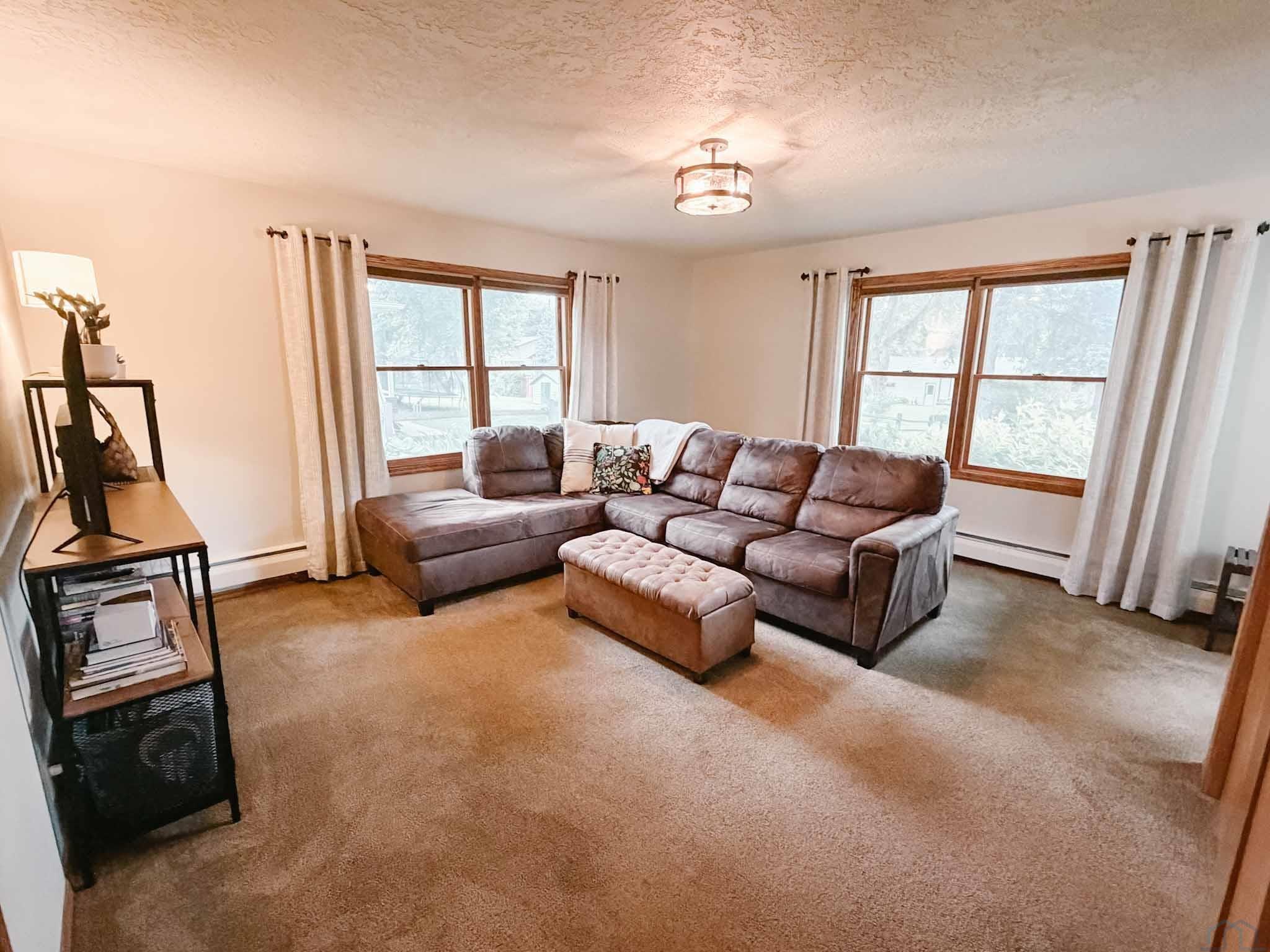 MLS #833695