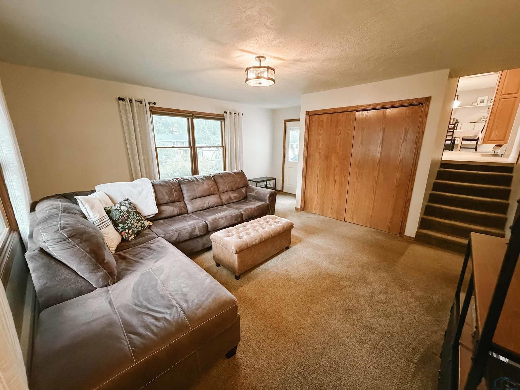 MLS #833695