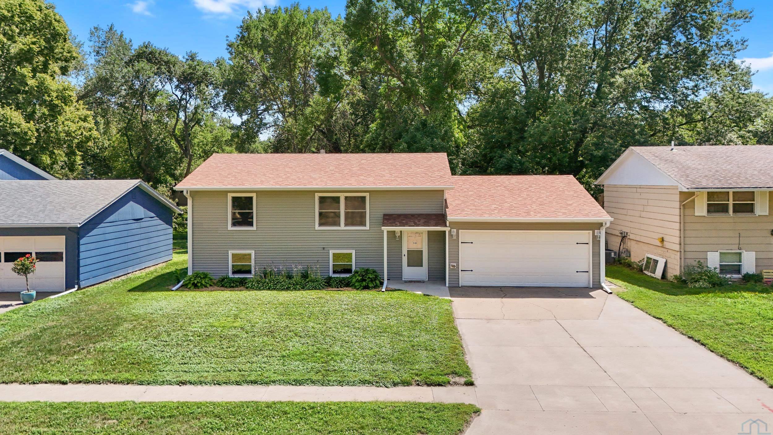 510 Dartmouth St W, Vermillion, SD 57069 
