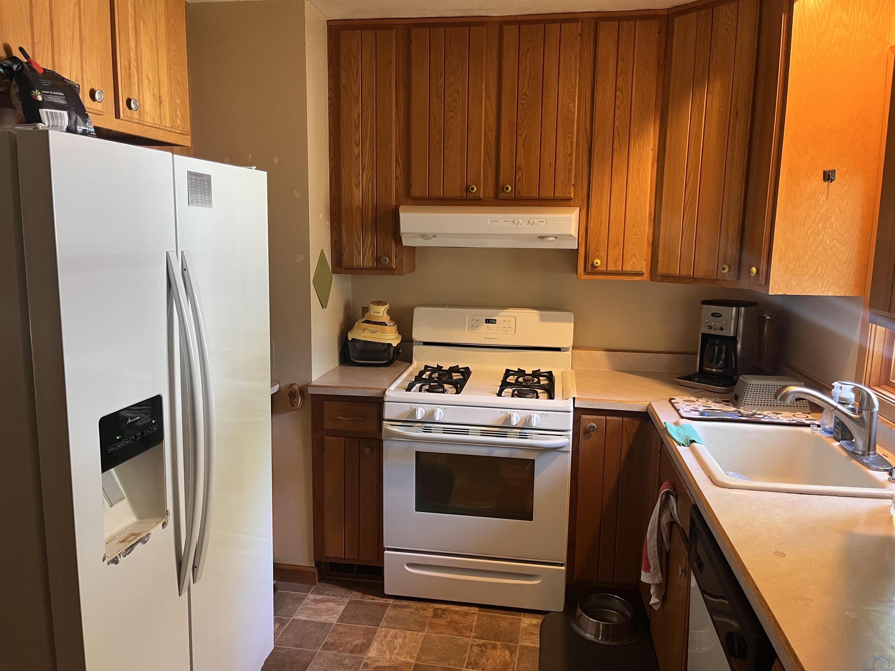 MLS #833697