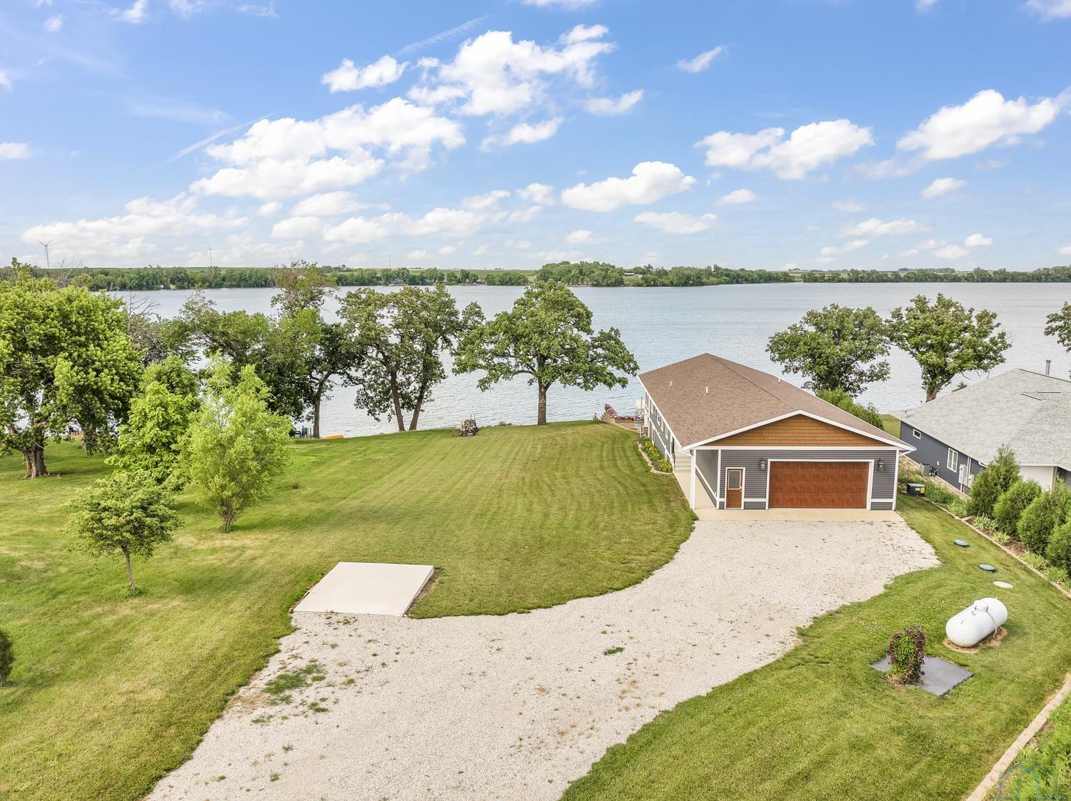 35041 S Shore Drive, Ayrshire, Northwest Iowa, photo 6