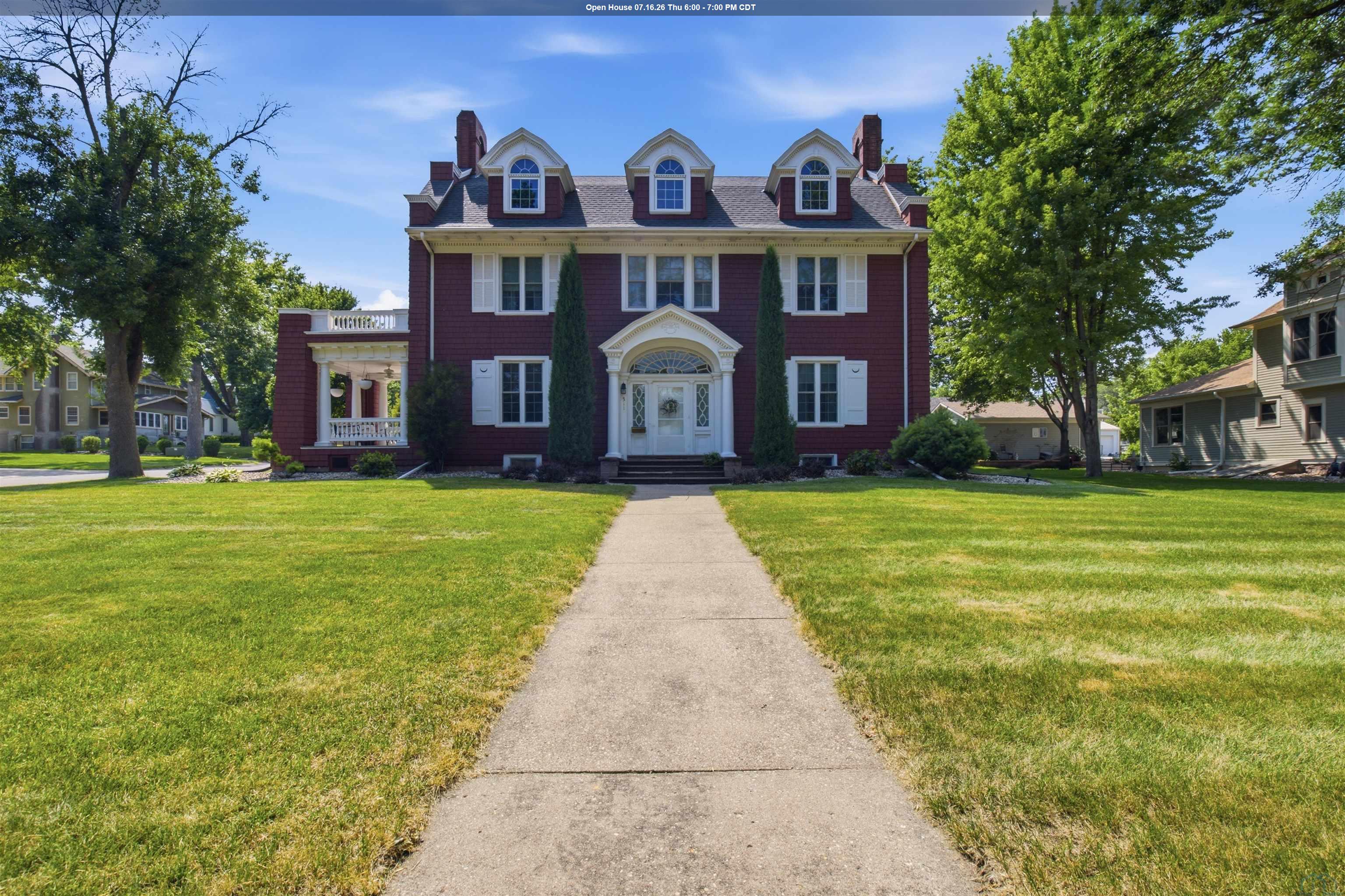 511 Carroll Street S, Rock Rapids, IA 51246 