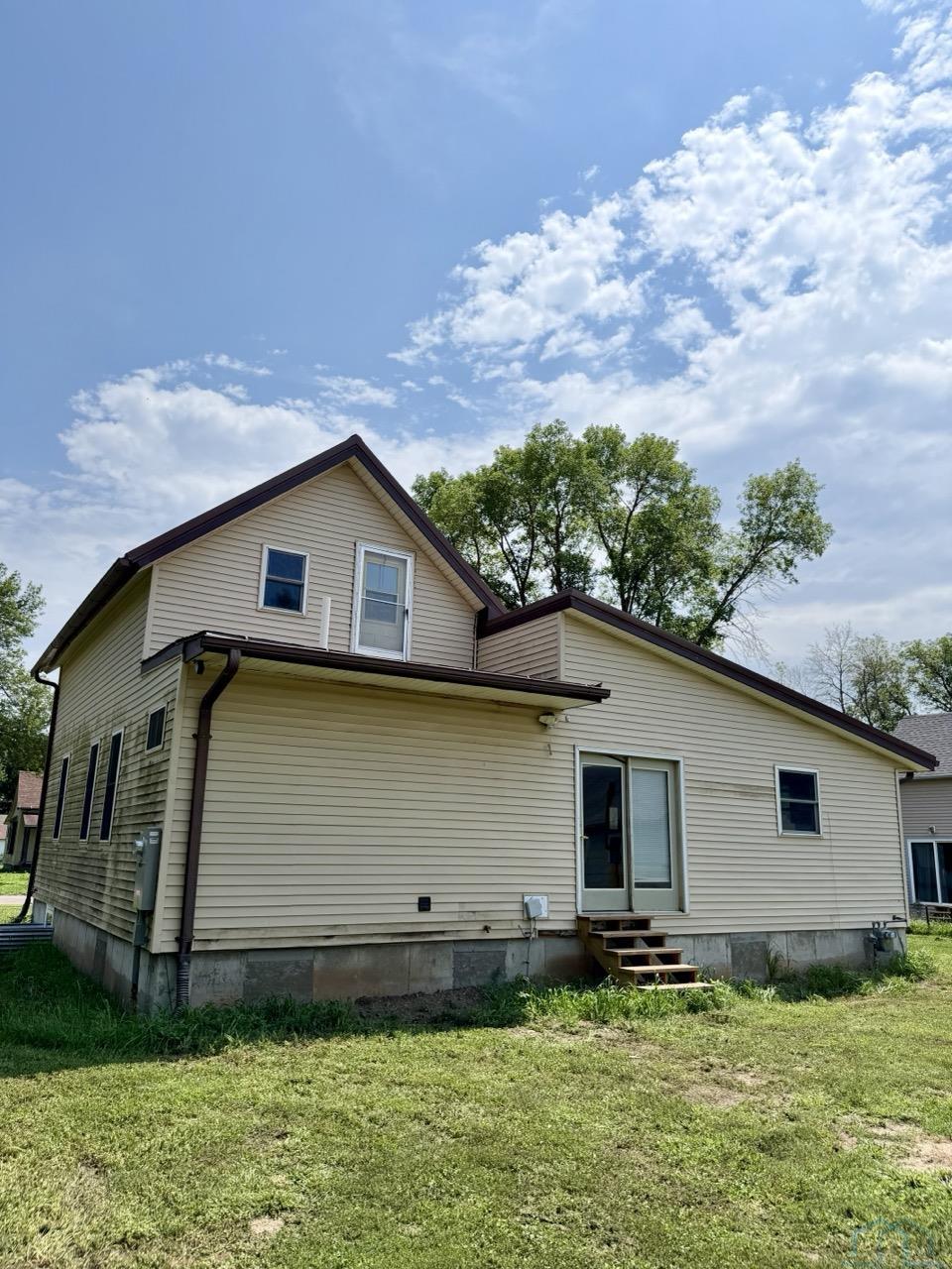 1507 Ave F, Hawarden, Northwest Iowa, photo 3