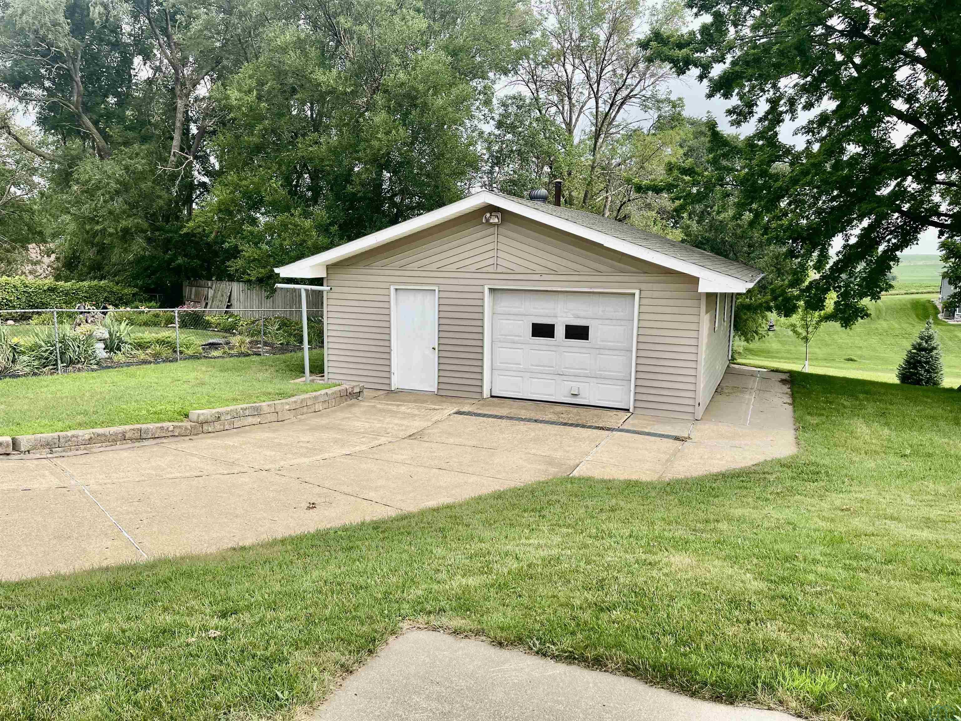 MLS #833734