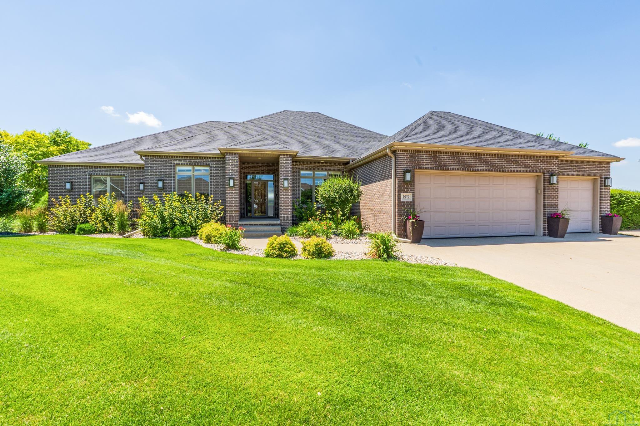 6816 Cypress Point, Sioux City, IA 51106 