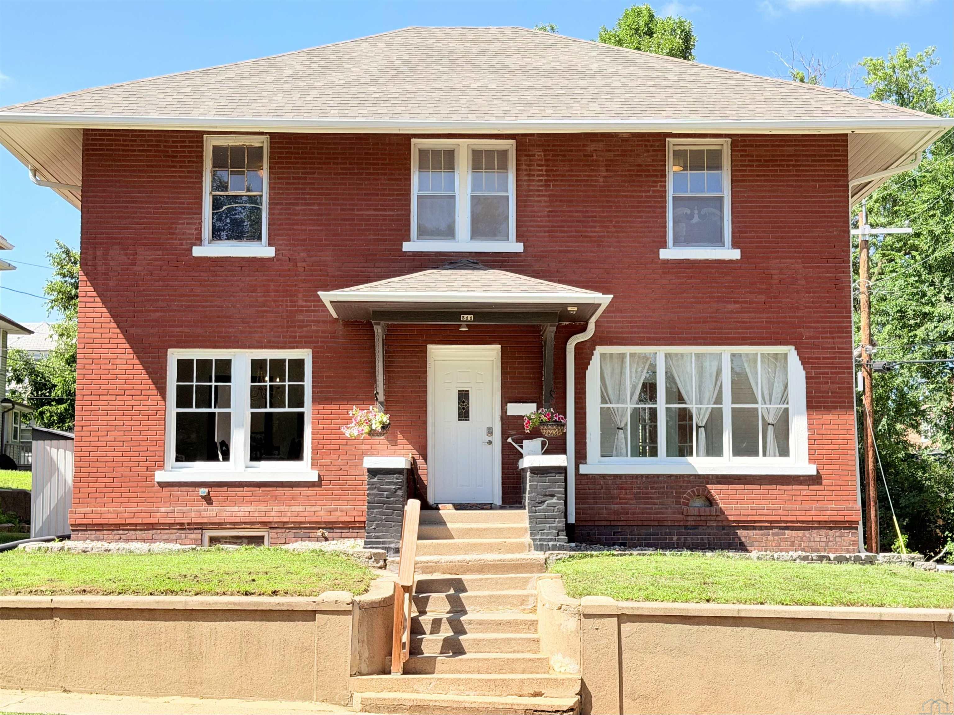 511 23rd St., Sioux City, IA 51104 