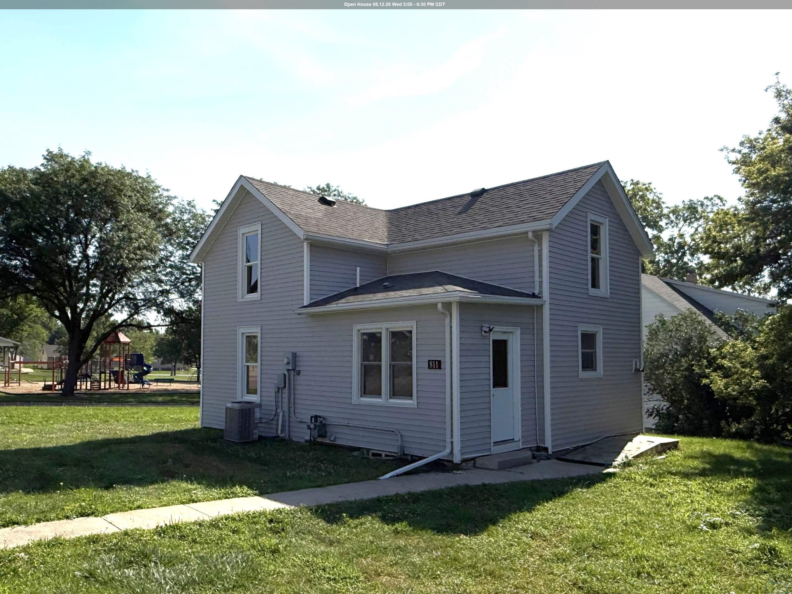 811 6TH AVE						  						 , Alton						 , IA						  51003						  