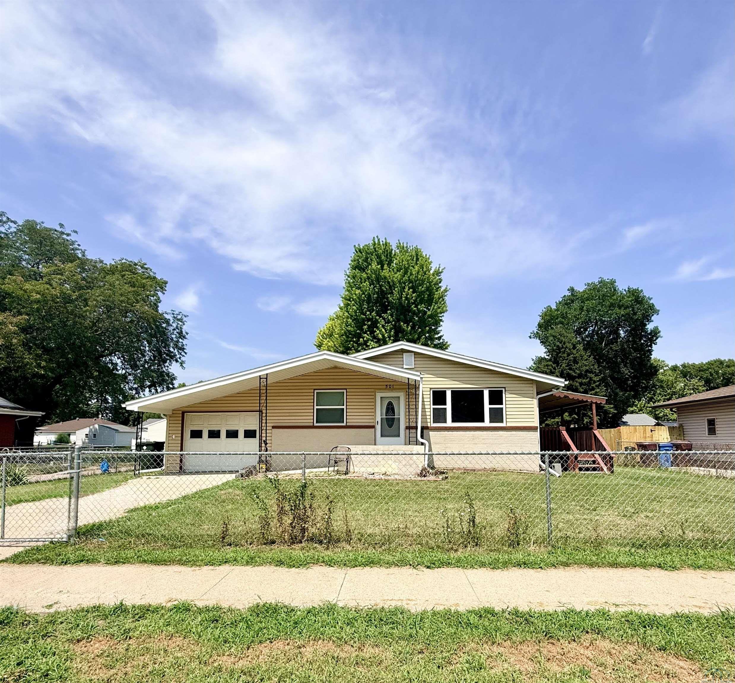 501 31st St. E, South Sioux City, NE 68776 