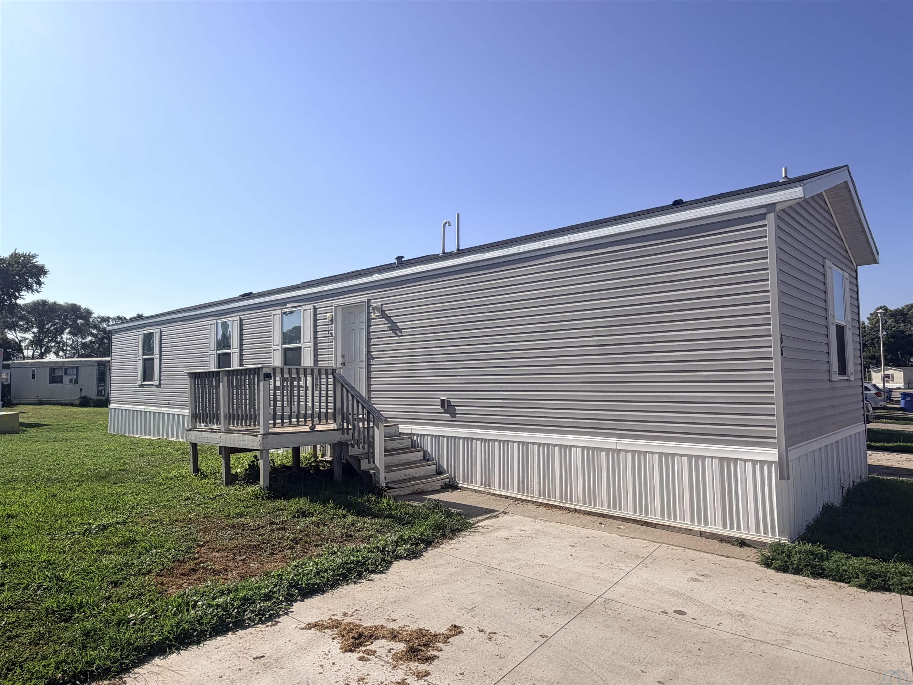 833 Duke St. #66 E, Vermillion, SD 57069 