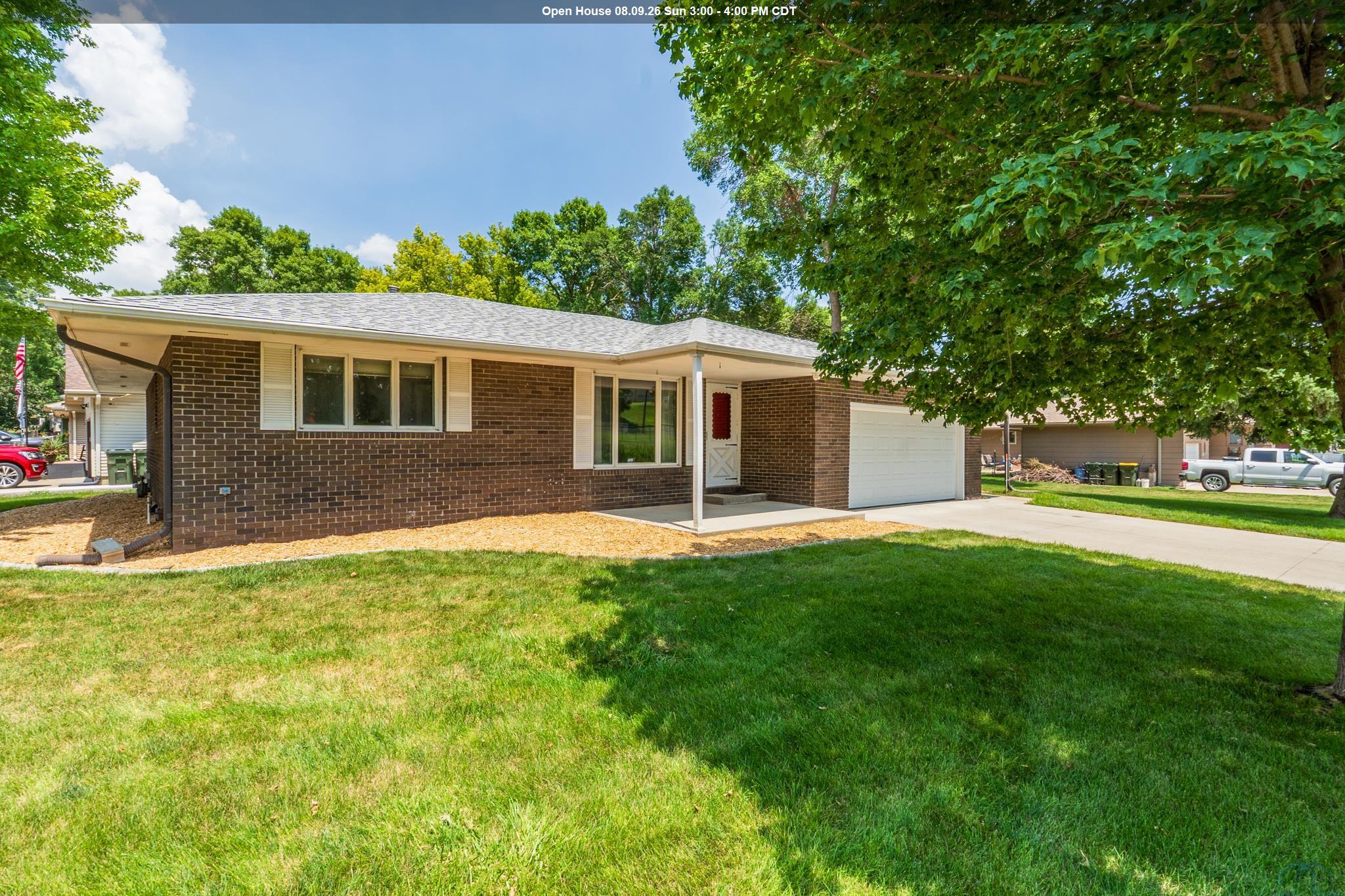 5101 Sunnybrook, Sioux City, IA 51106 