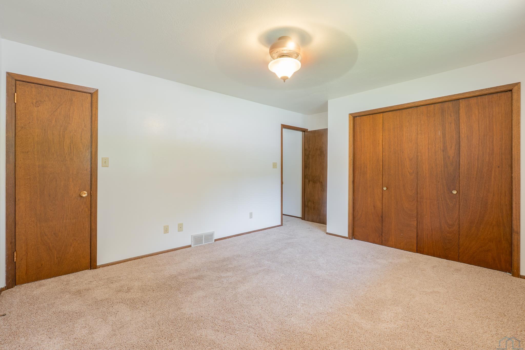 MLS #833900
