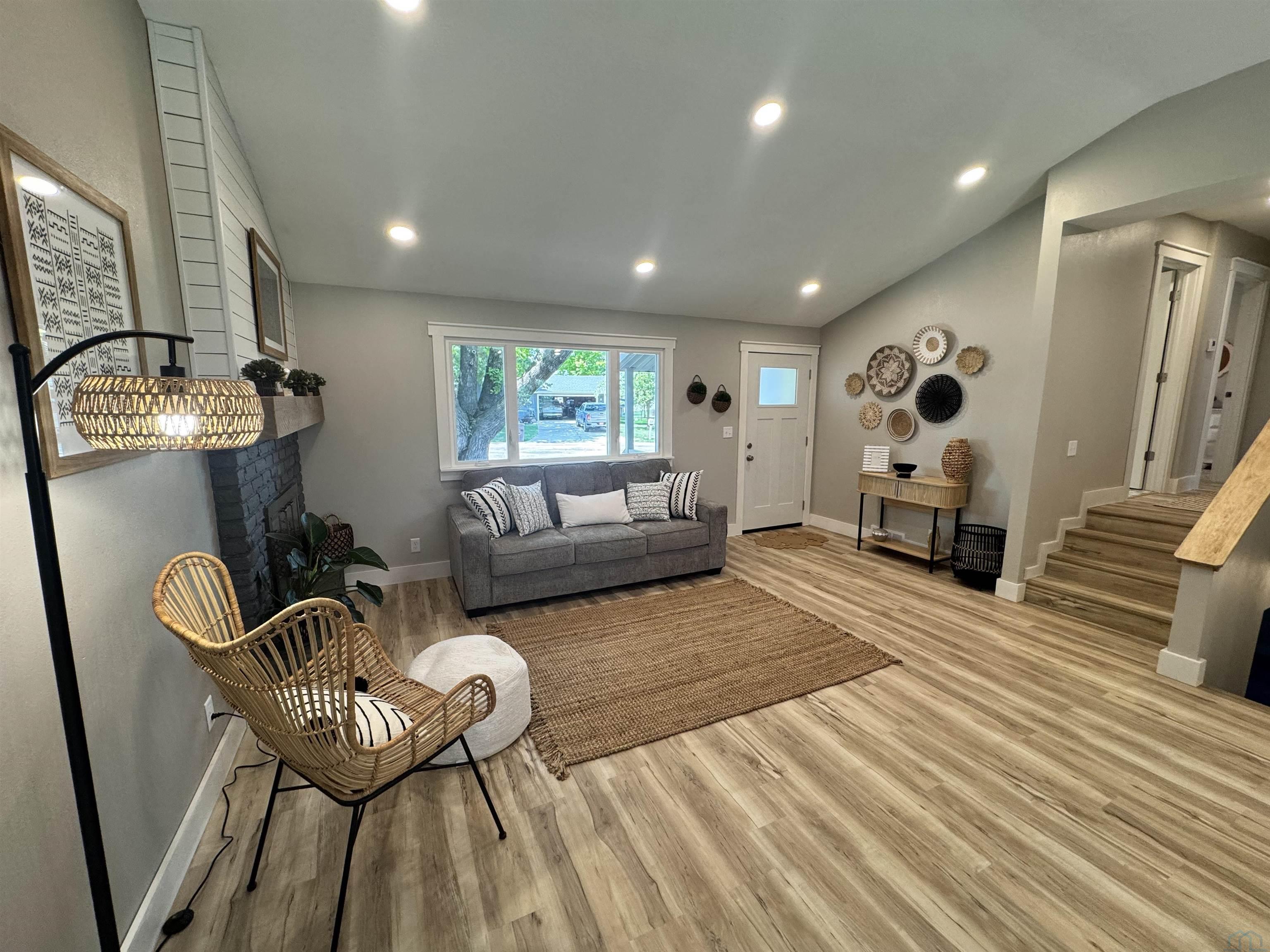 MLS #833903