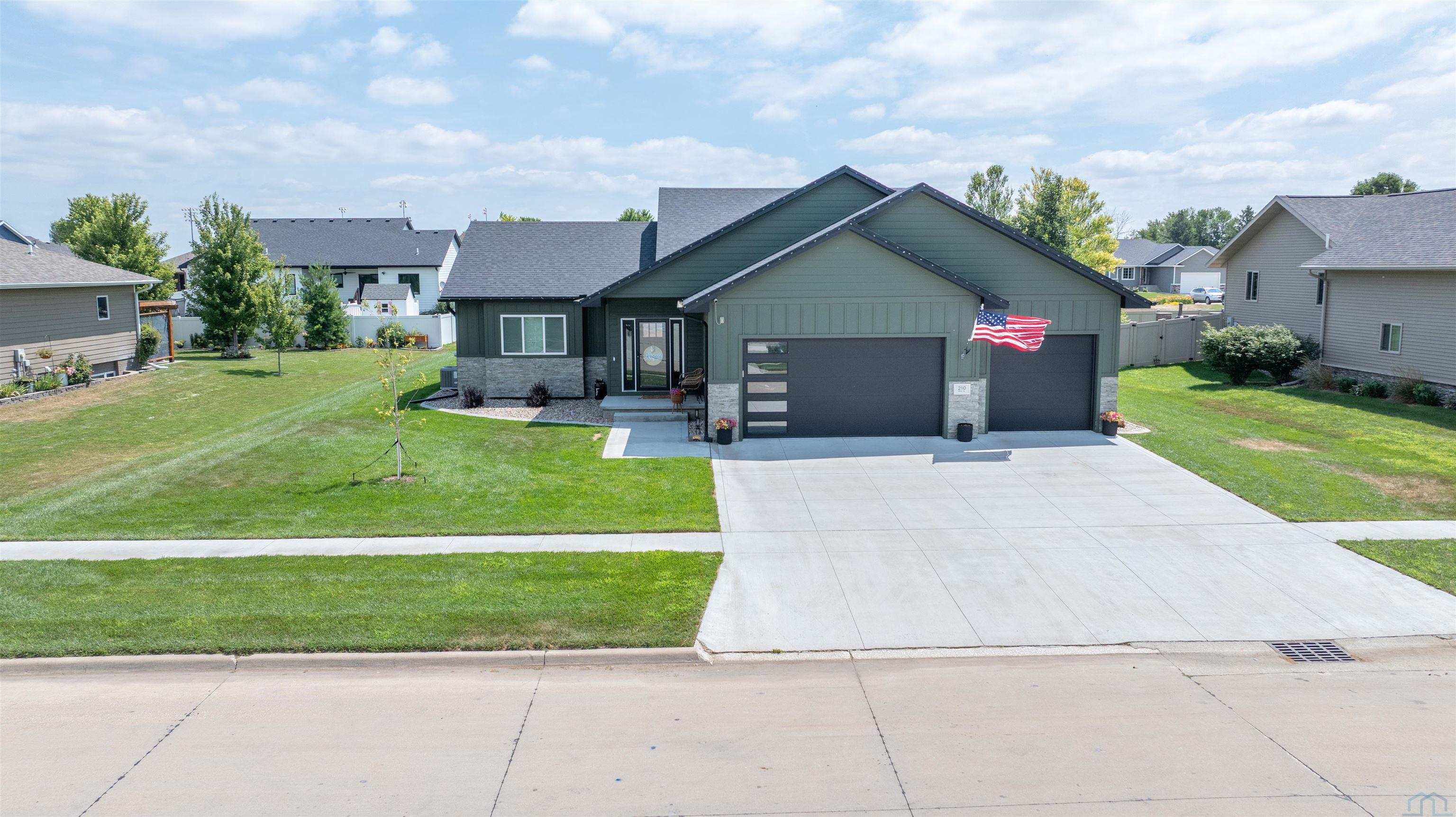 210 Elm Street, Sloan, IA 51055 