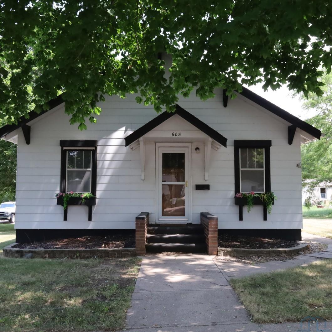 608 Boone Street S, Rock Rapids, IA 51246 