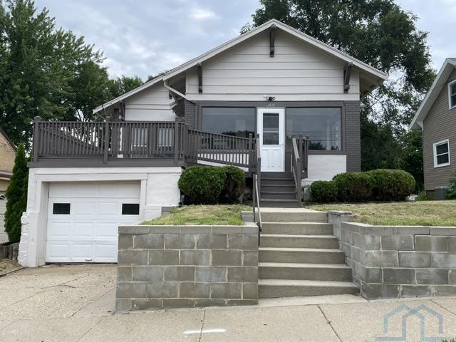 2410 Clinton S, Sioux City, IA 51106 