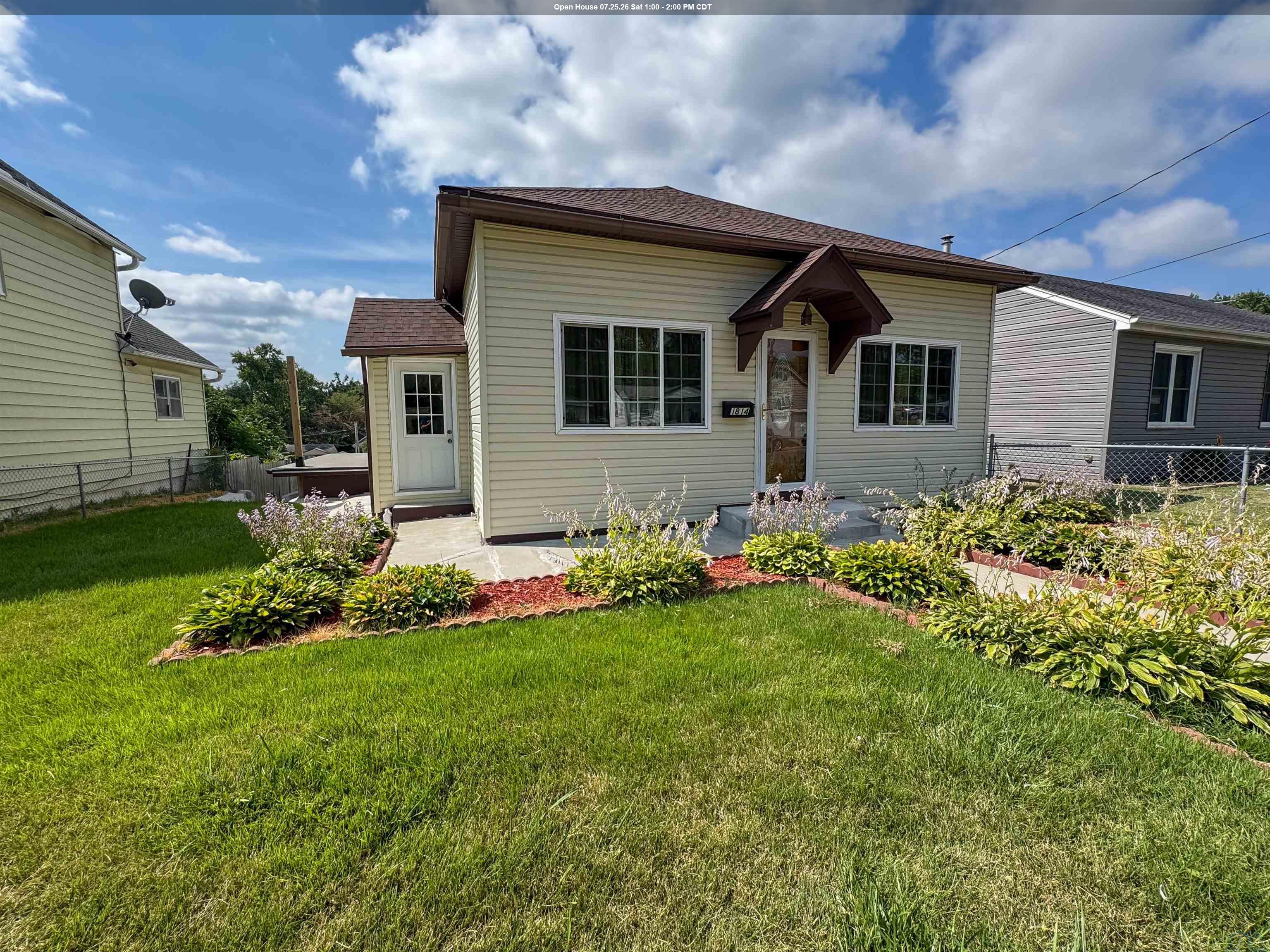 1814 VILLA AVE, Sioux City, IA 51103 