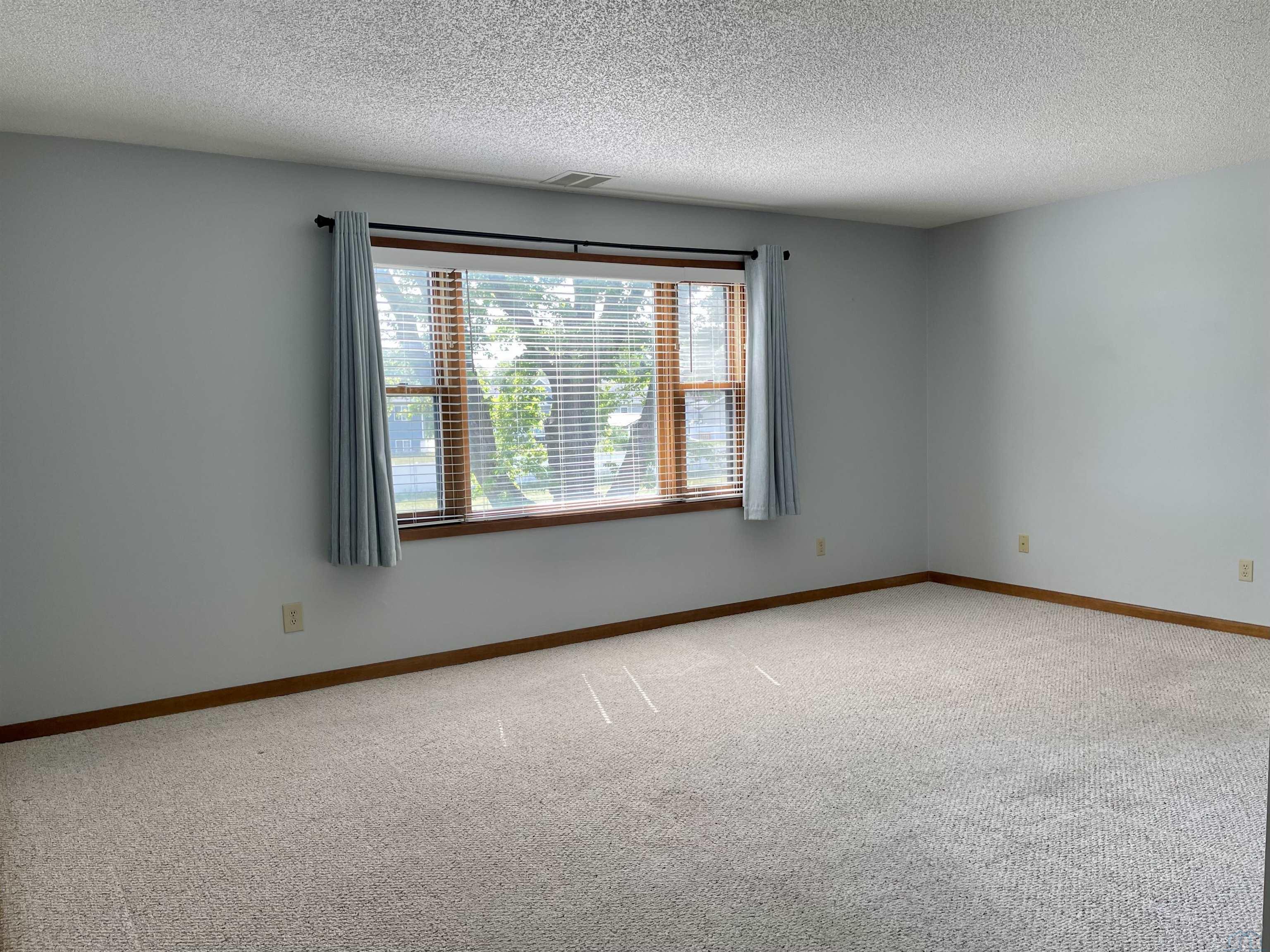MLS #833947