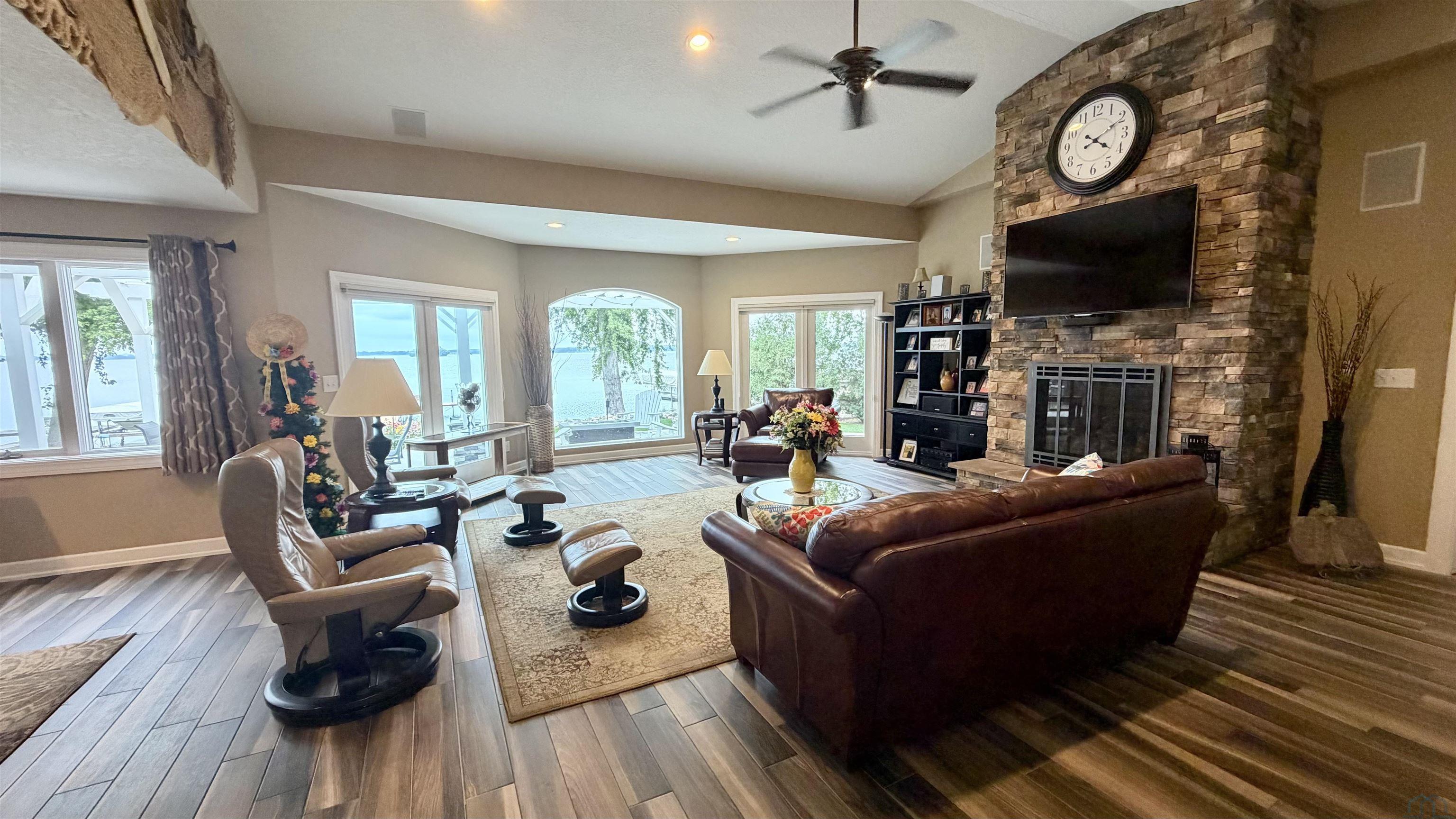 MLS #833960