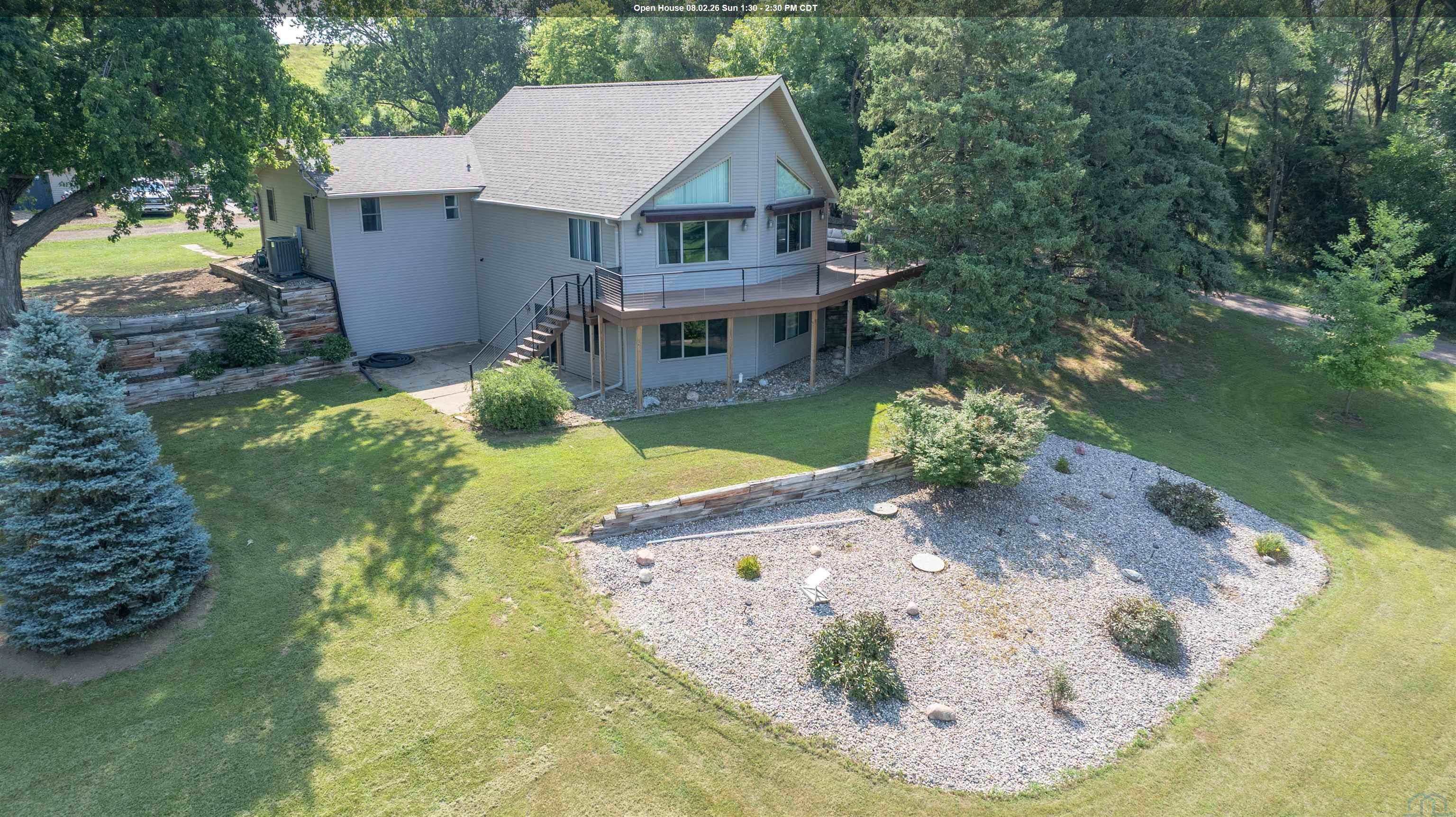 3902 Smith River Road, Sioux City, IA 51108 