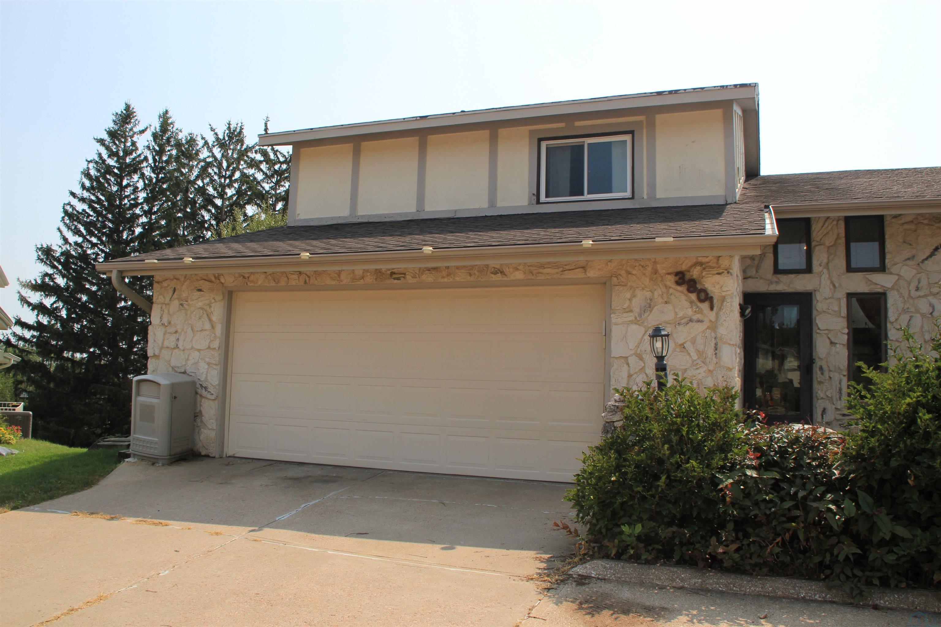 3801 Chippewa, Sioux City, IA 51104 