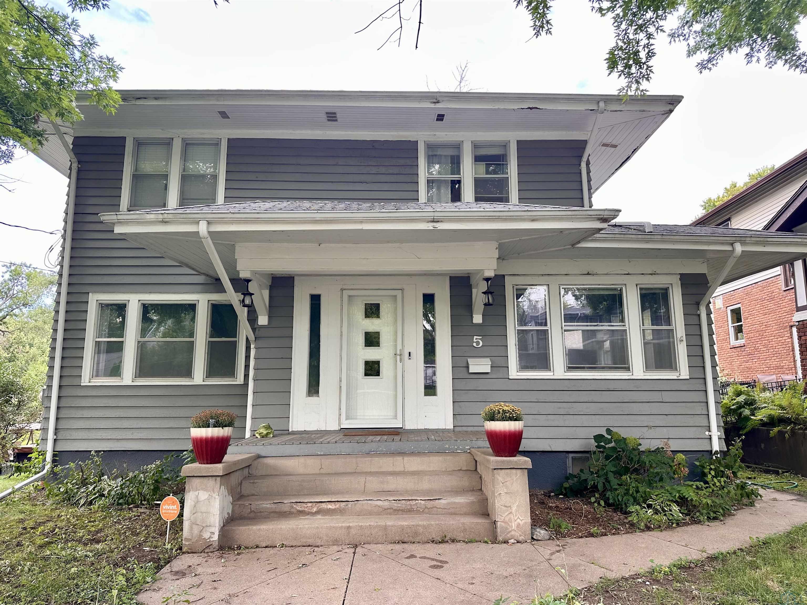 5 STEWART AVE, Sioux City, IA 51104 