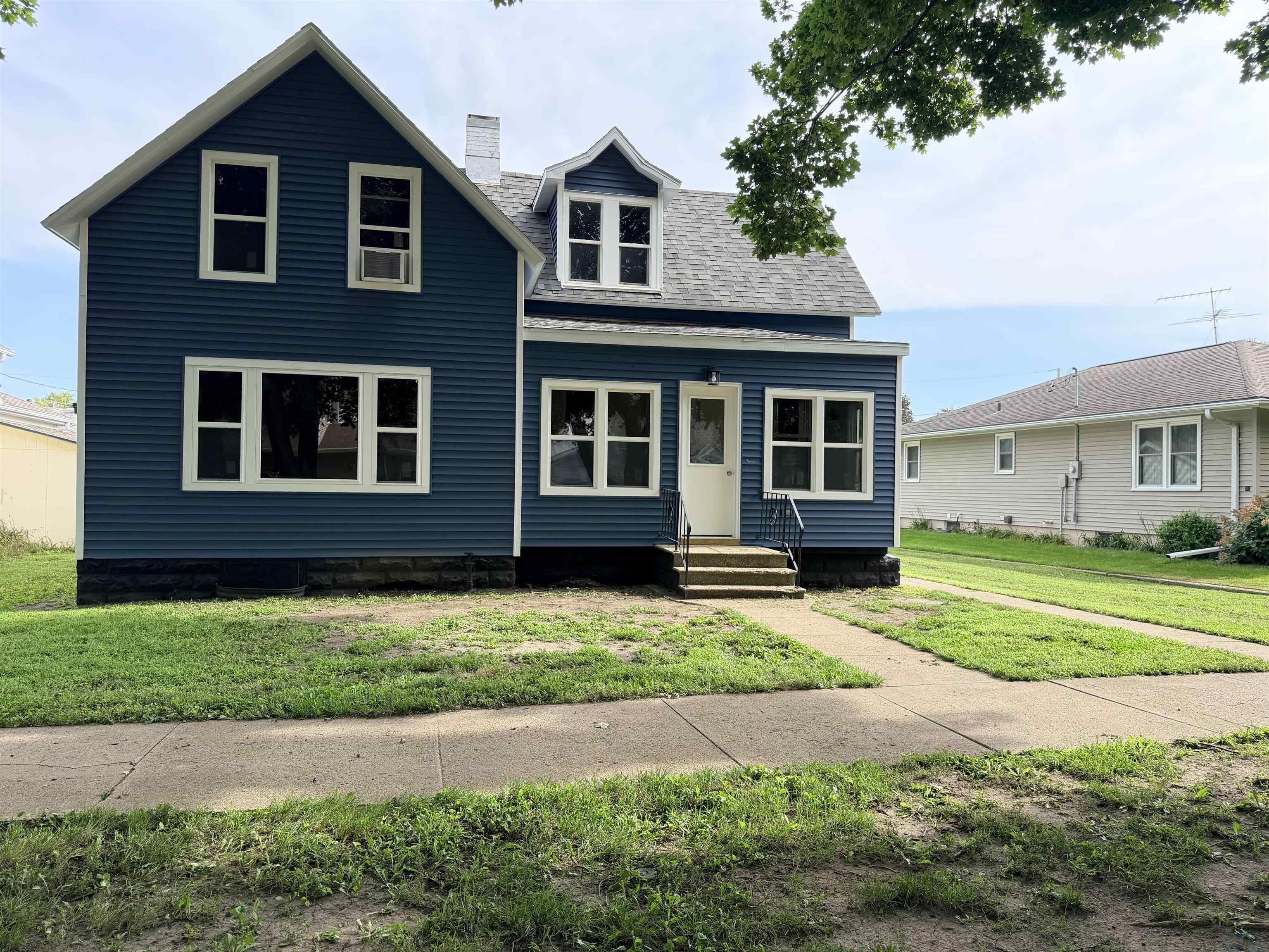 403 MAIN ST						  						 , Hospers						 , IA						  51238						  