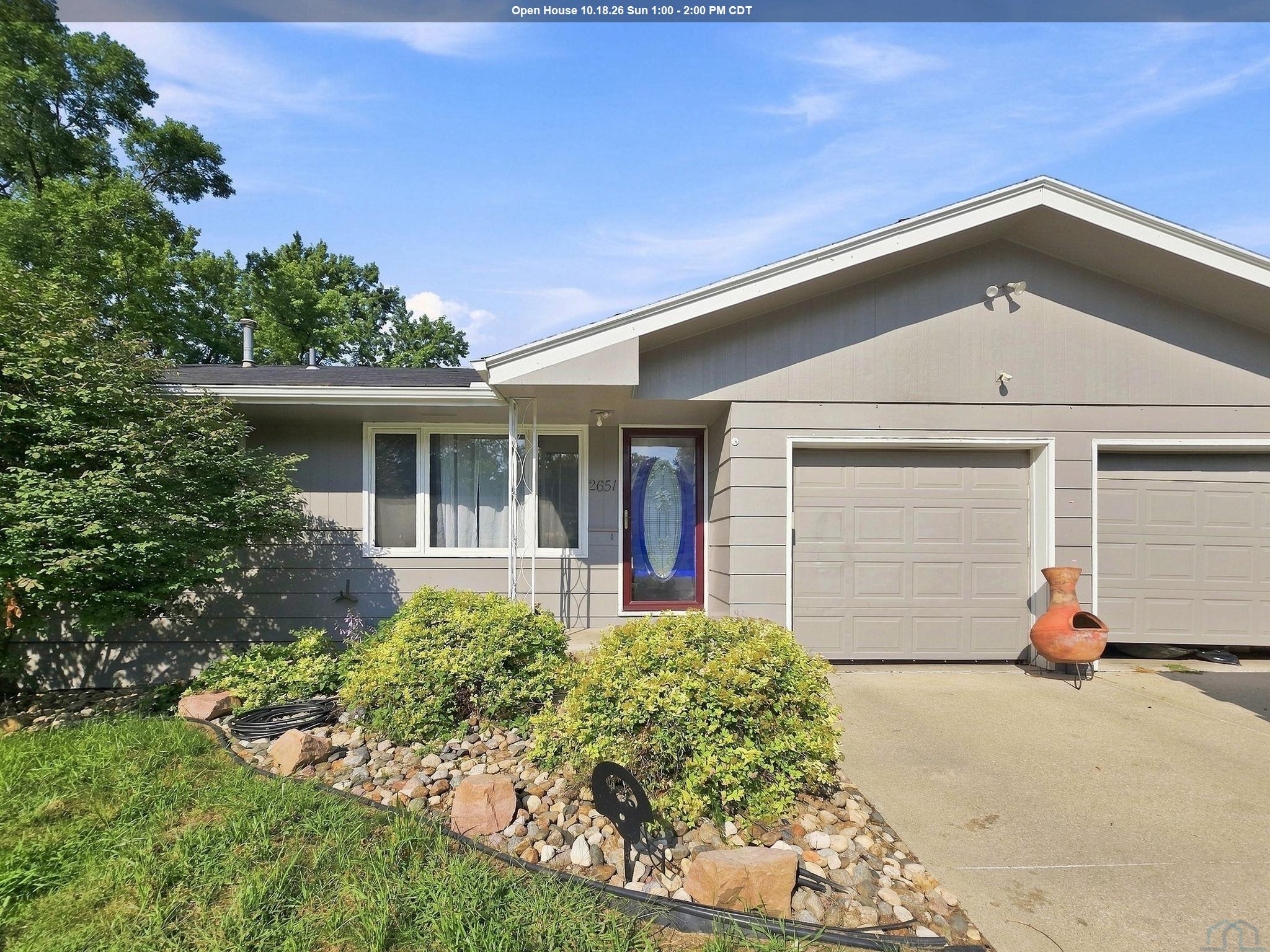2651 Lyons S, Sioux City, IA 51106 
