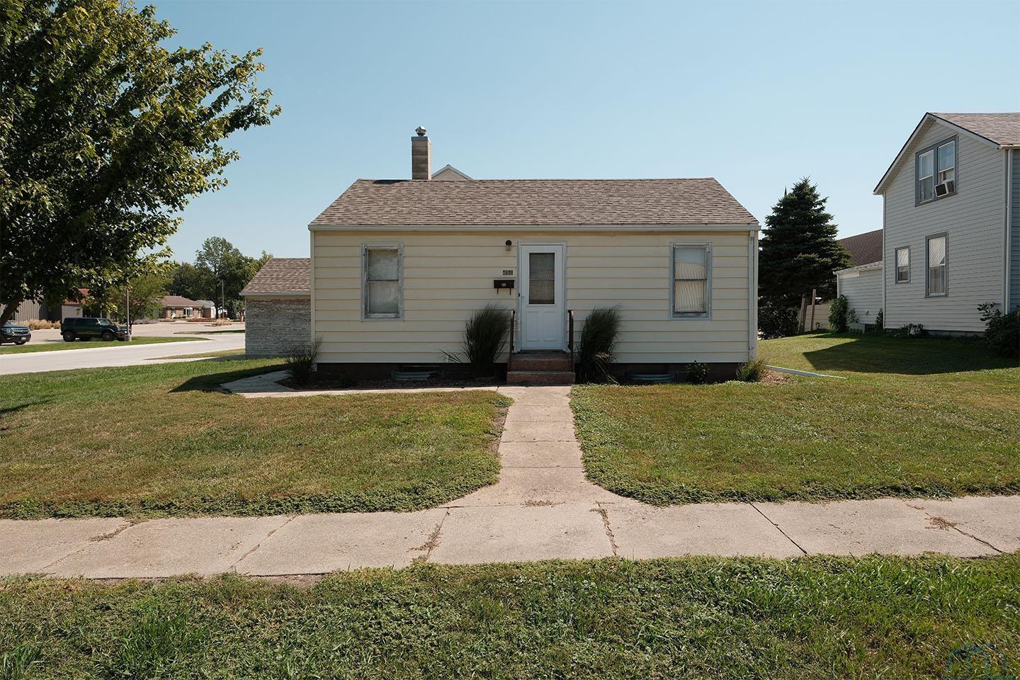 452 1st Avenue NW						  						 , Sioux Center						 , IA						  51250						  